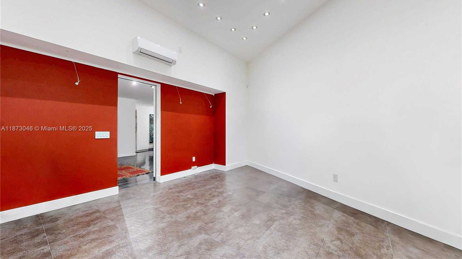 Small Image of 2101 TIGERTAIL AVE, Miami Number 42
