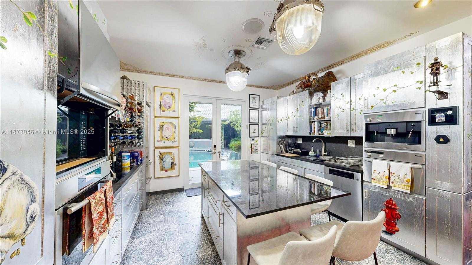 Small Image of 2101 TIGERTAIL AVE, Miami Number 47