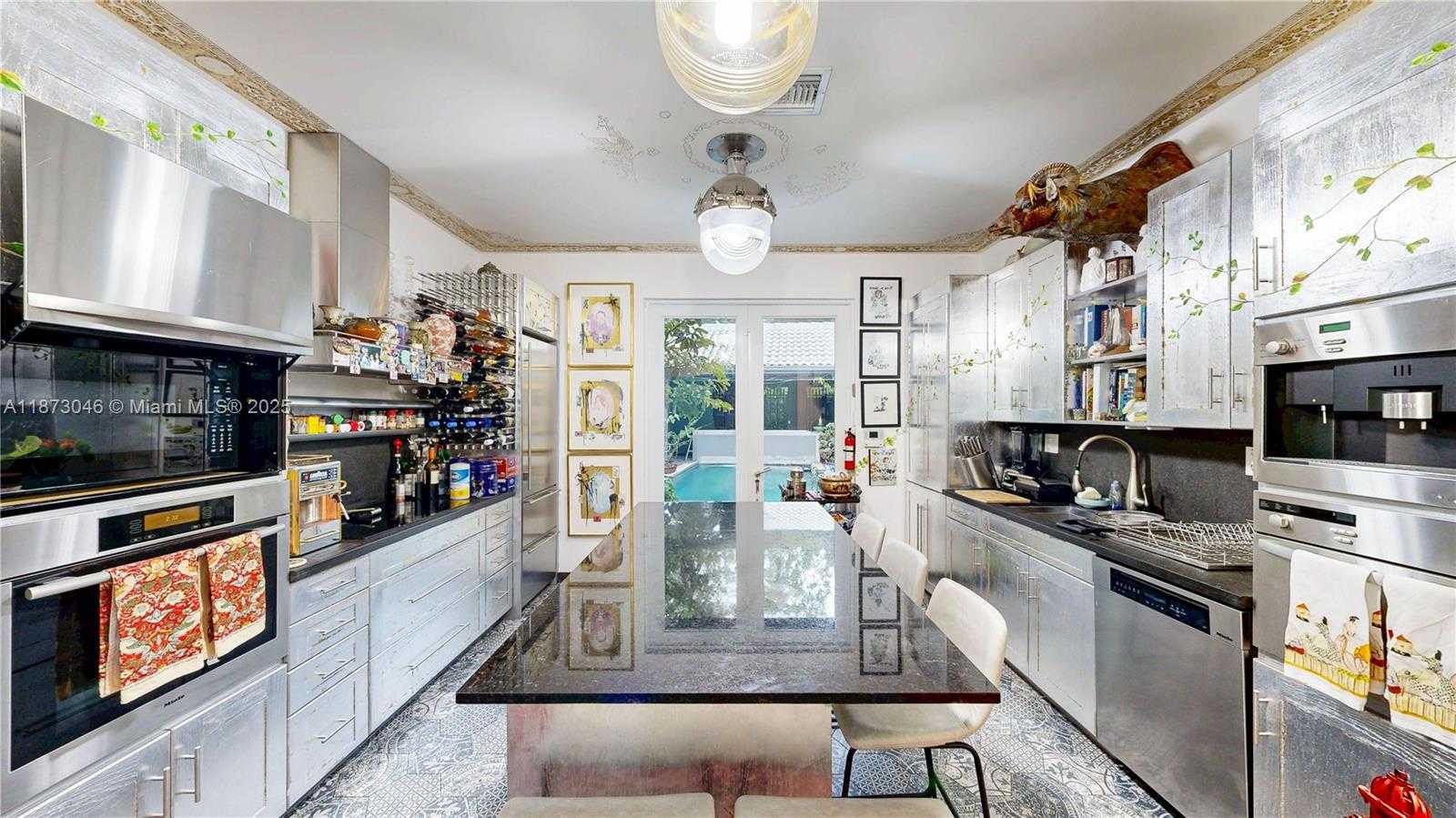 Small Image of 2101 TIGERTAIL AVE, Miami Number 48