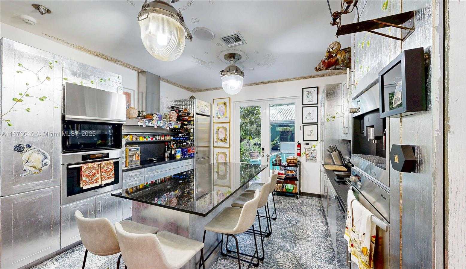 Small Image of 2101 TIGERTAIL AVE, Miami Number 49