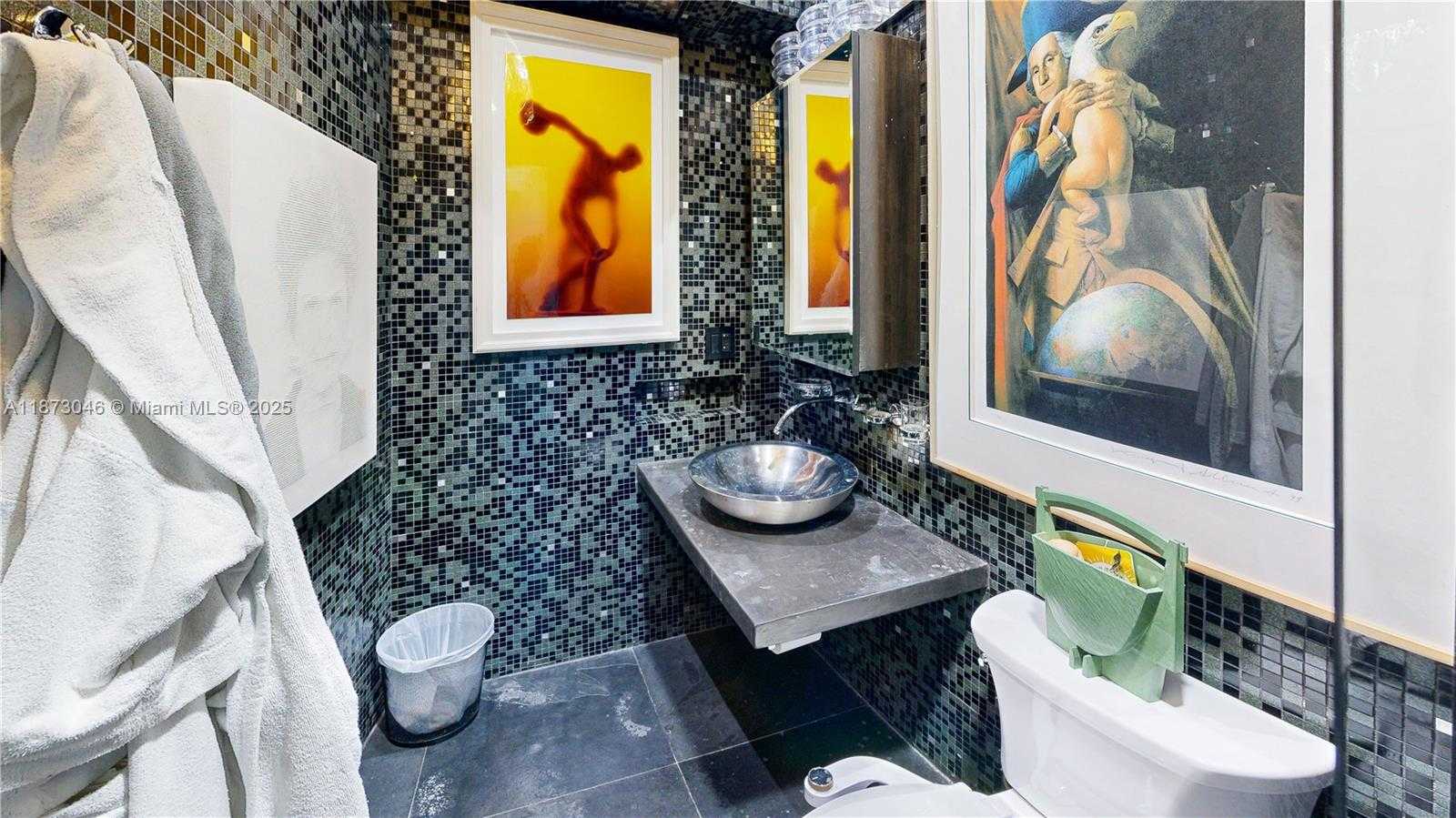 Small Image of 2101 TIGERTAIL AVE, Miami Number 52