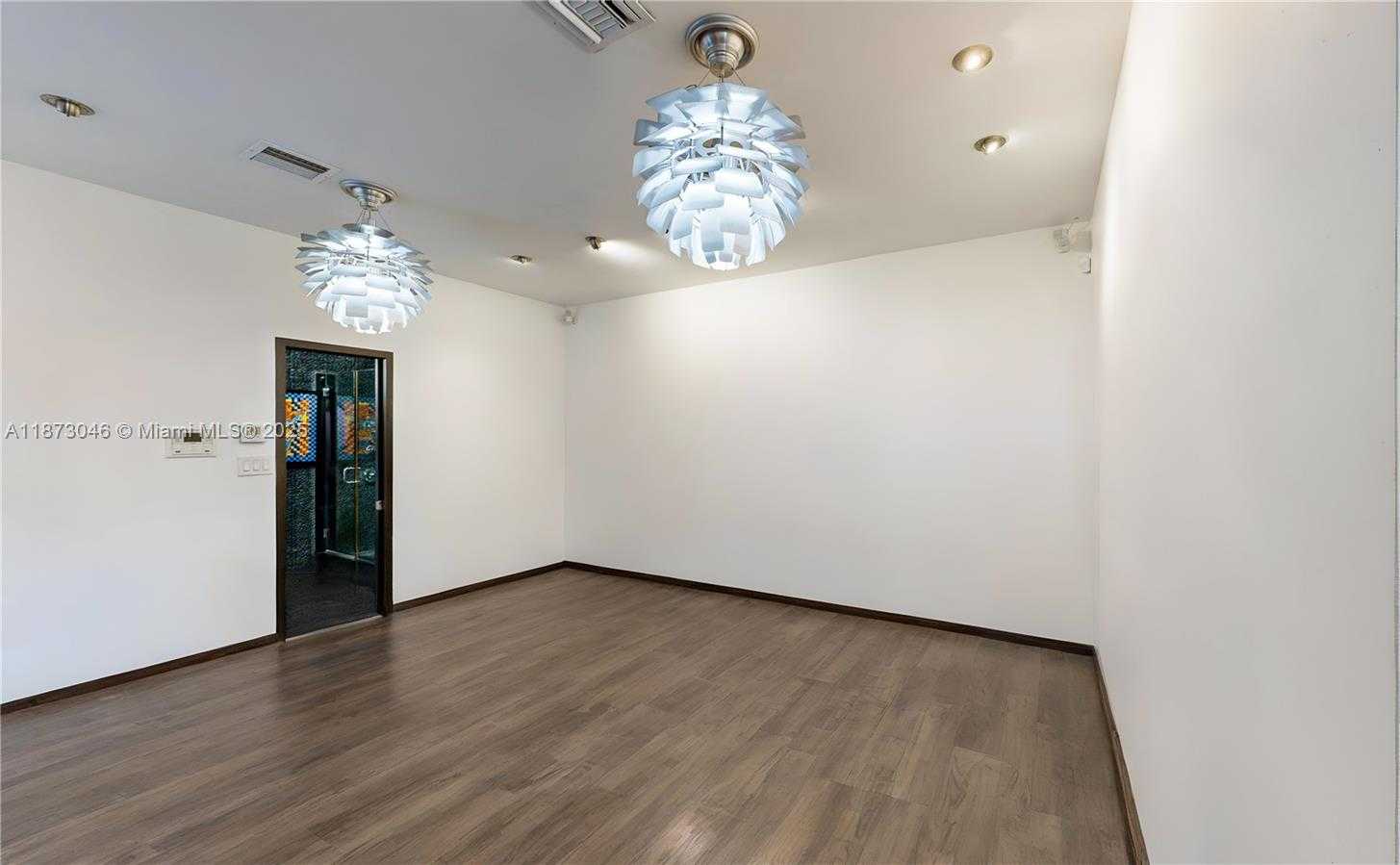 Small Image of 2101 TIGERTAIL AVE, Miami Number 56