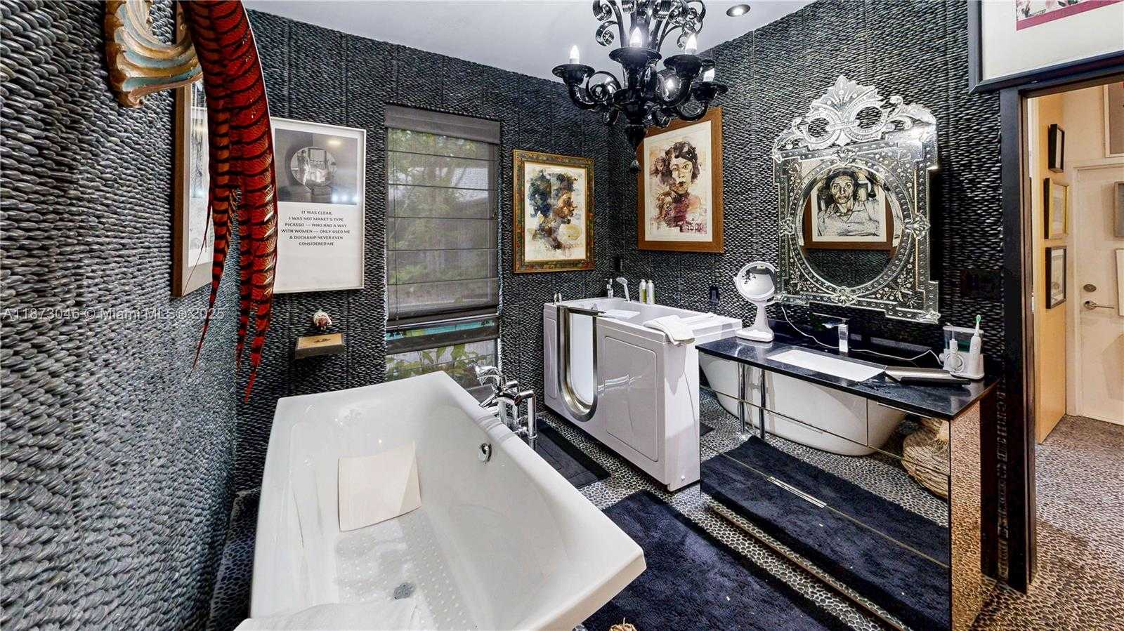 Small Image of 2101 TIGERTAIL AVE, Miami Number 59