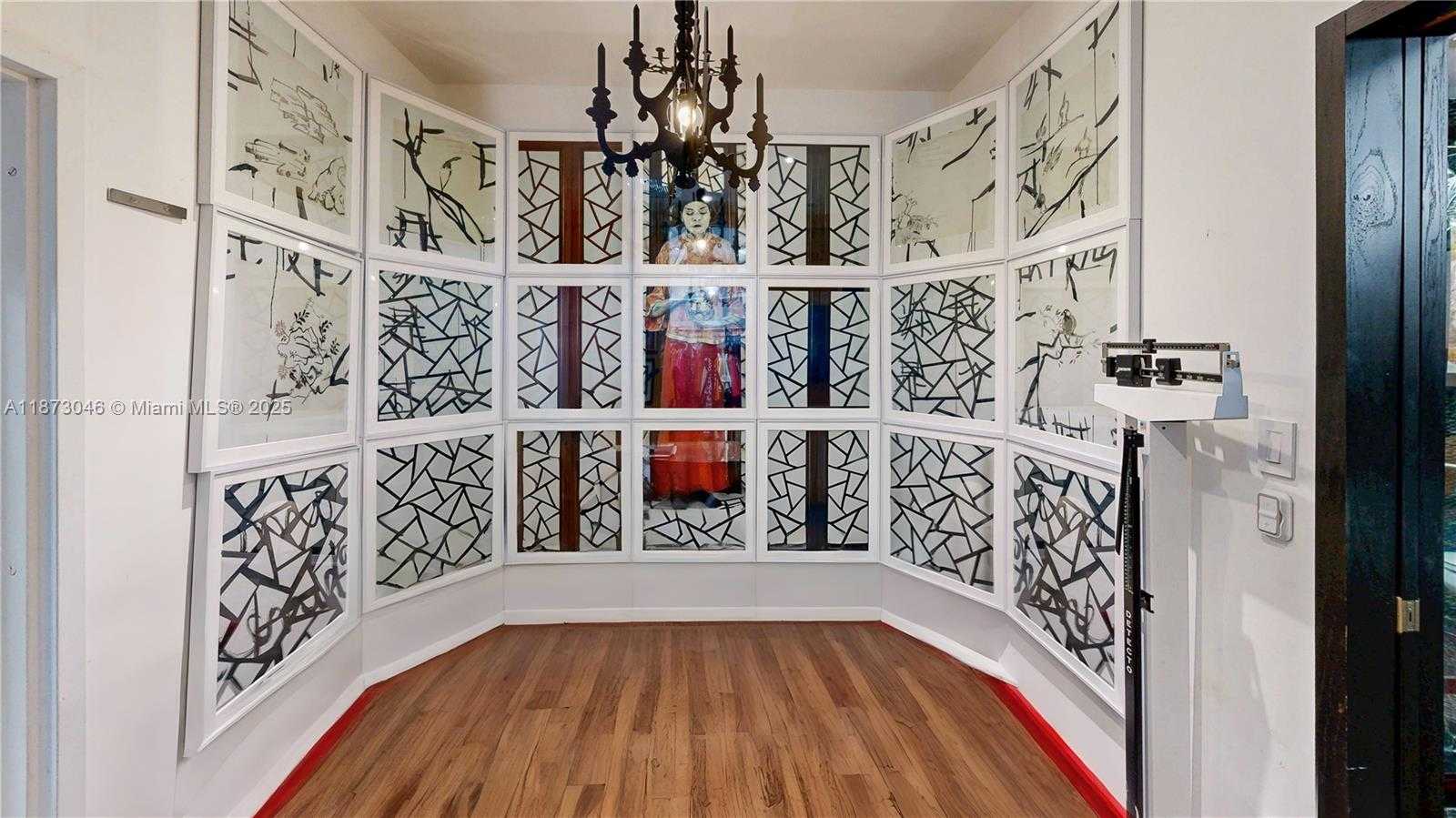 Small Image of 2101 TIGERTAIL AVE, Miami Number 61