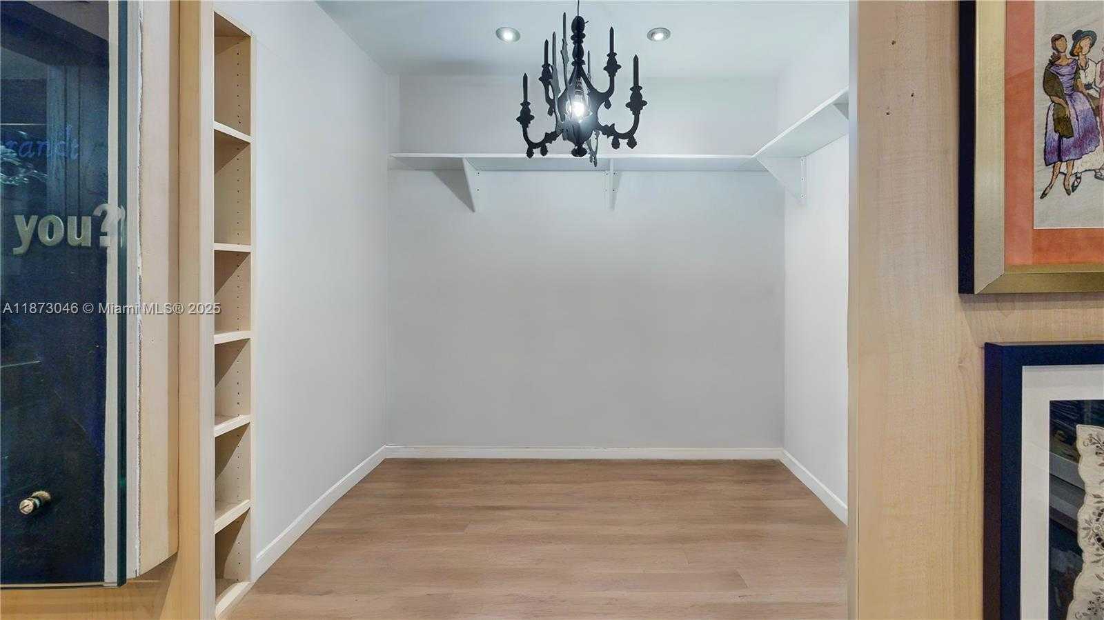 Small Image of 2101 TIGERTAIL AVE, Miami Number 64