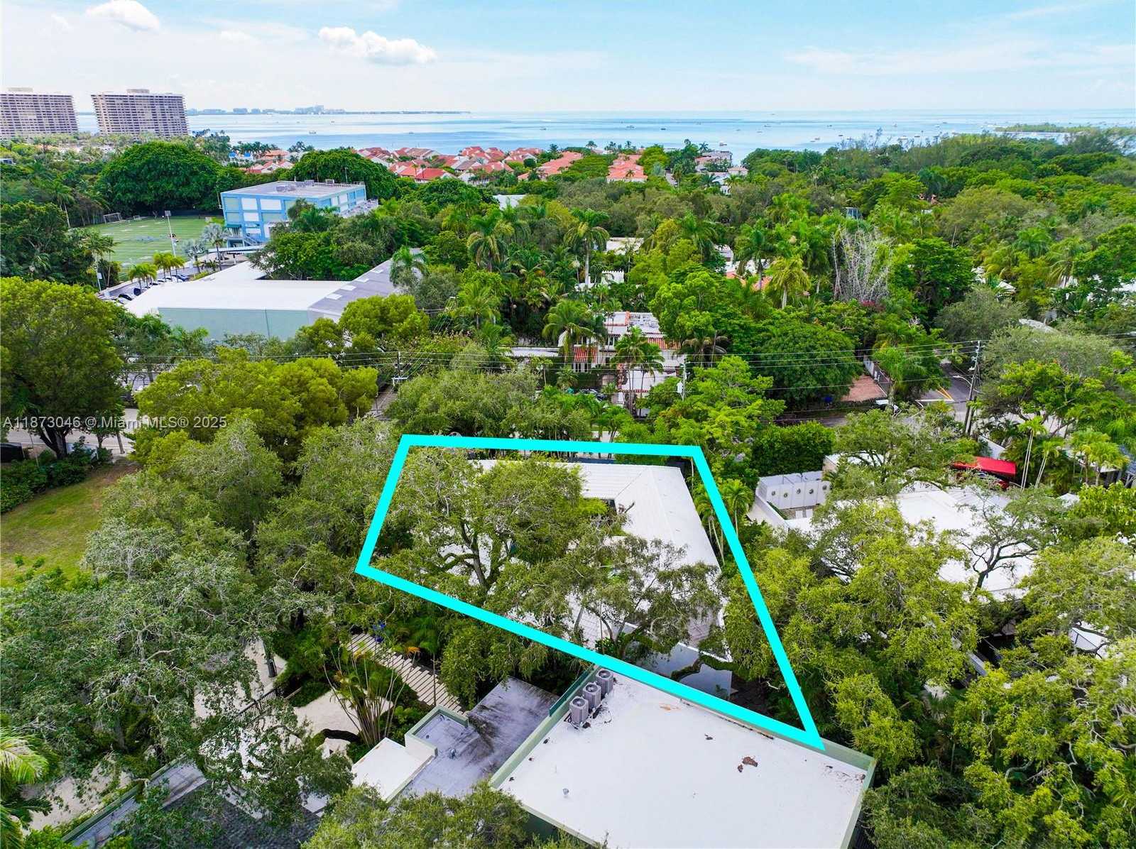 Small Image of 2101 TIGERTAIL AVE, Miami Number 78