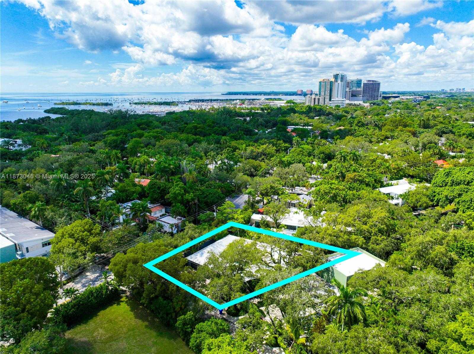 Small Image of 2101 TIGERTAIL AVE, Miami Number 79