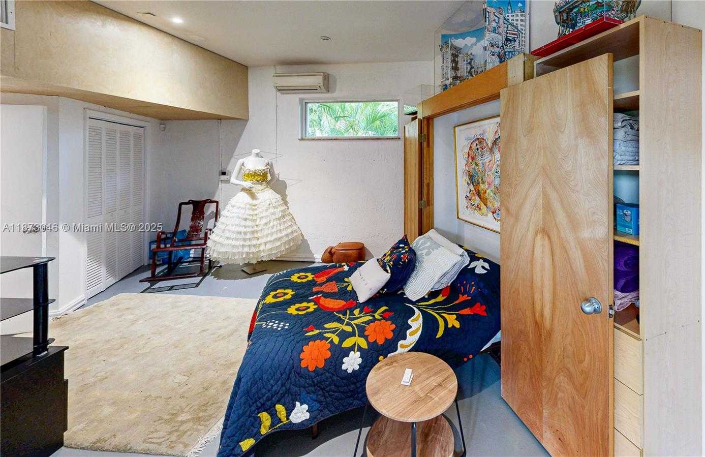 Small Image of 2101 TIGERTAIL AVE, Miami Number 8