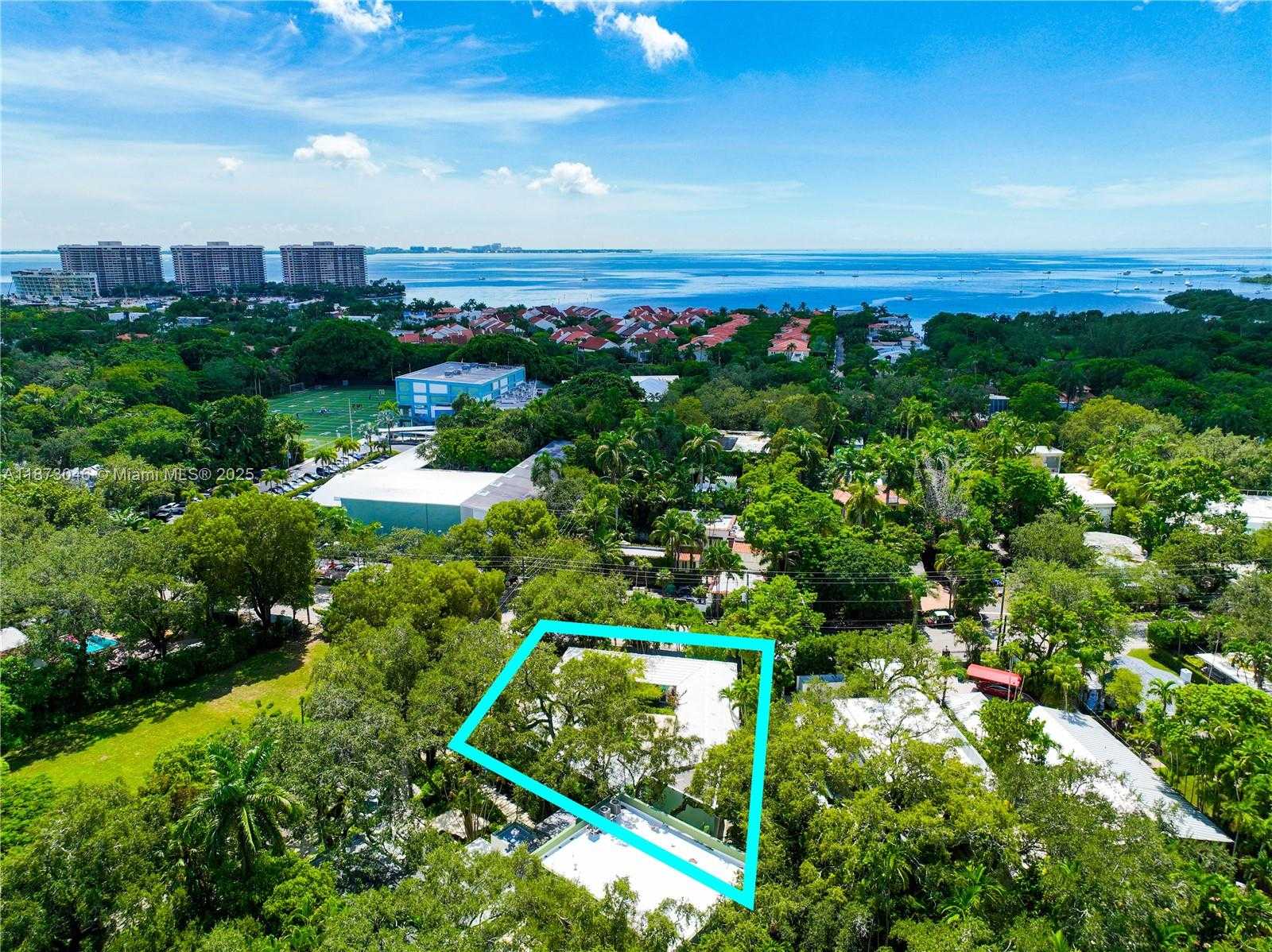 Small Image of 2101 TIGERTAIL AVE, Miami Number 80