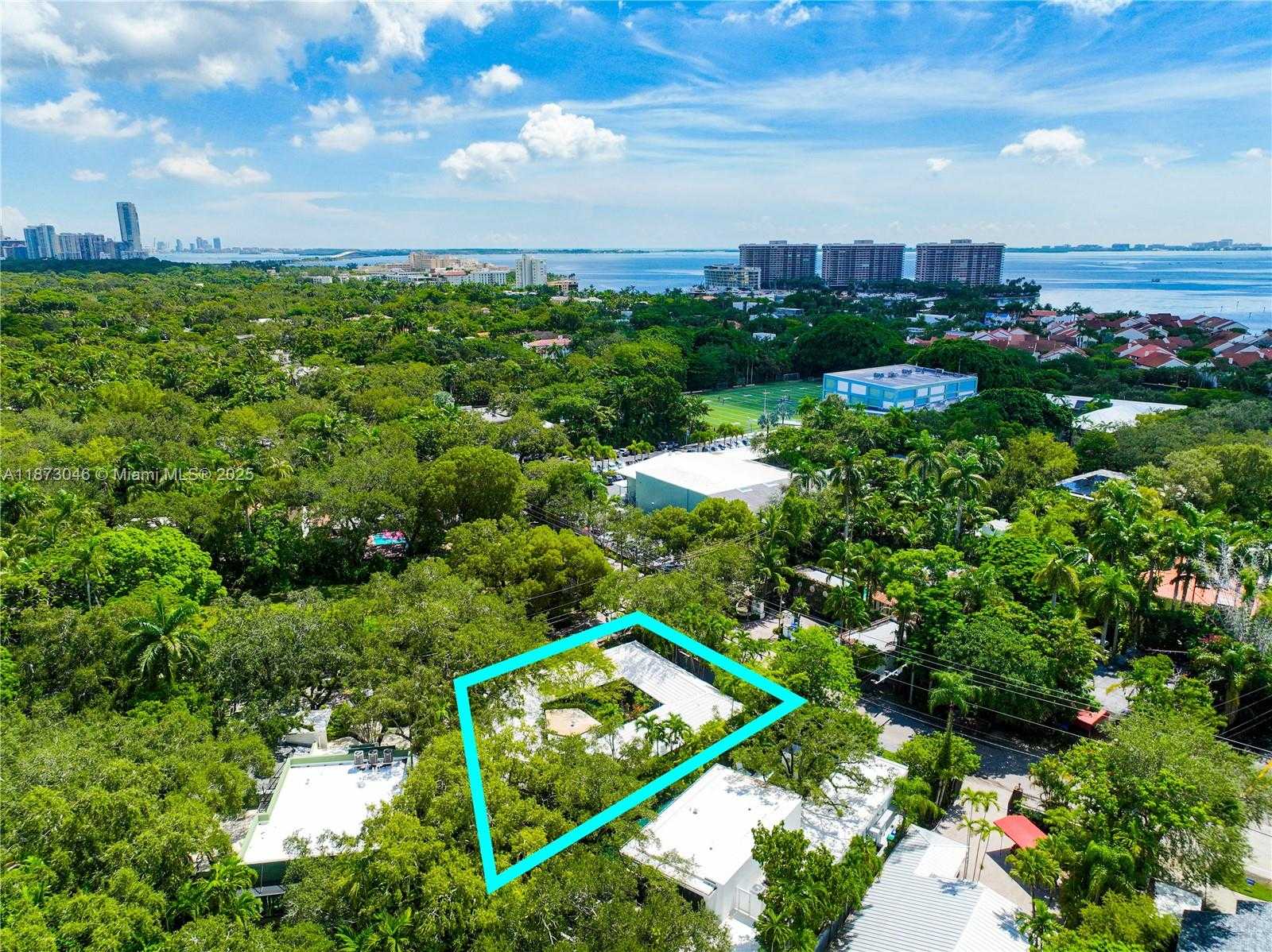 Small Image of 2101 TIGERTAIL AVE, Miami Number 81