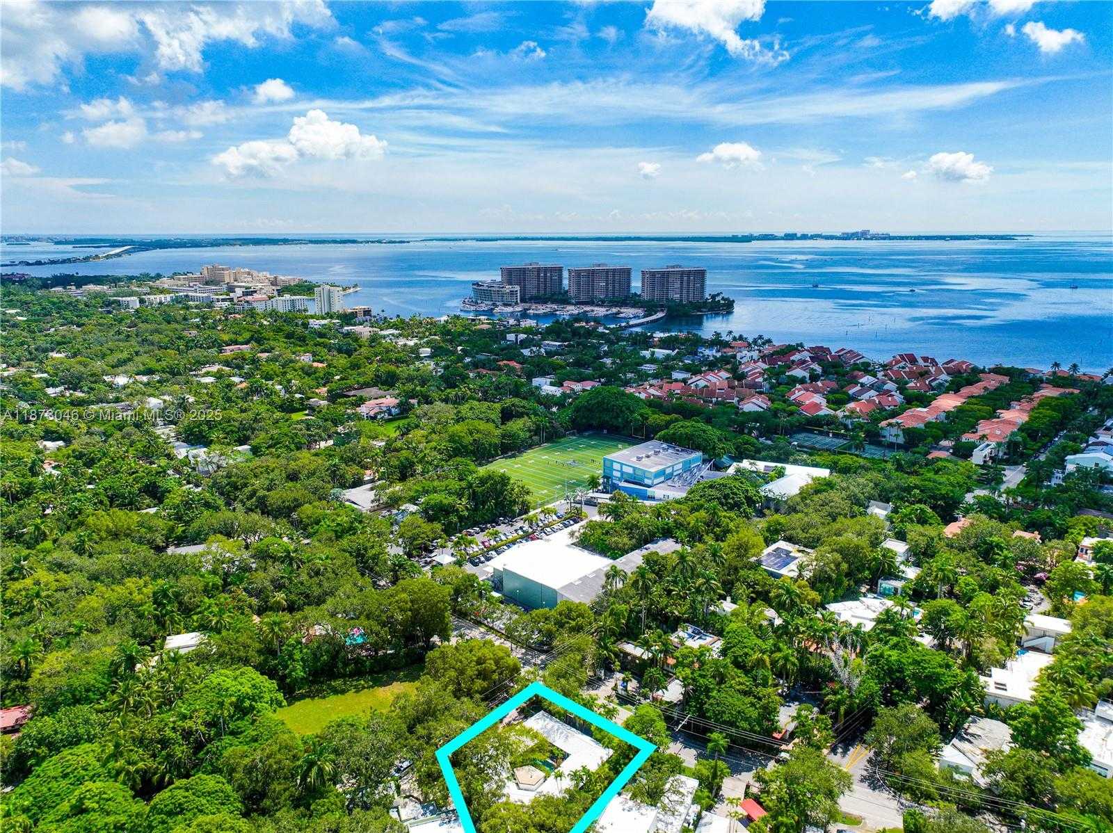 Small Image of 2101 TIGERTAIL AVE, Miami Number 82