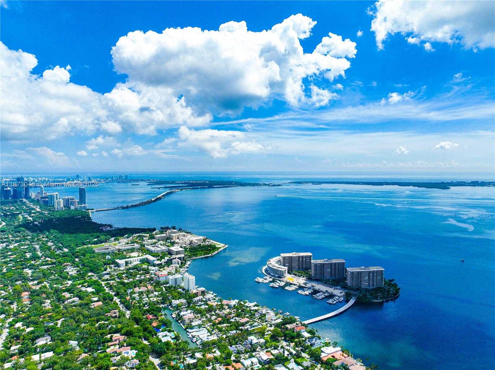 Small Image of 2101 TIGERTAIL AVE, Miami Number 88