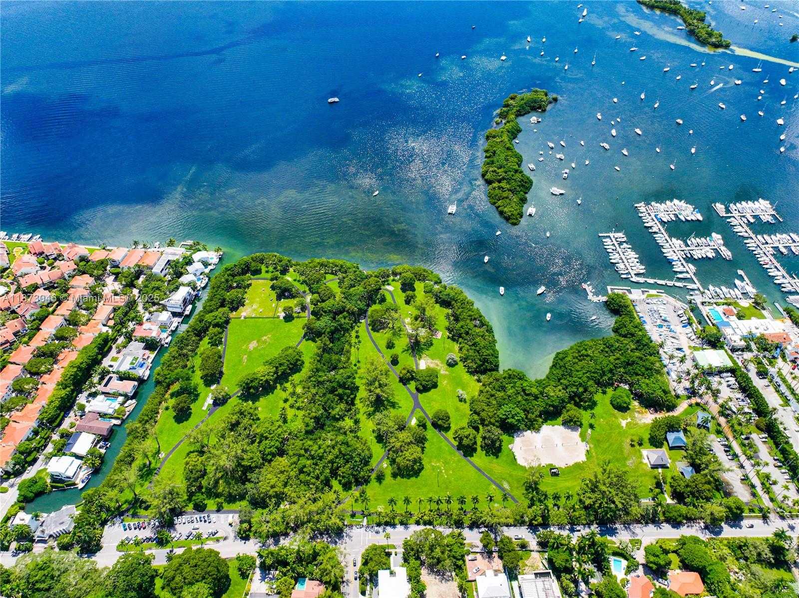 Small Image of 2101 TIGERTAIL AVE, Miami Number 91
