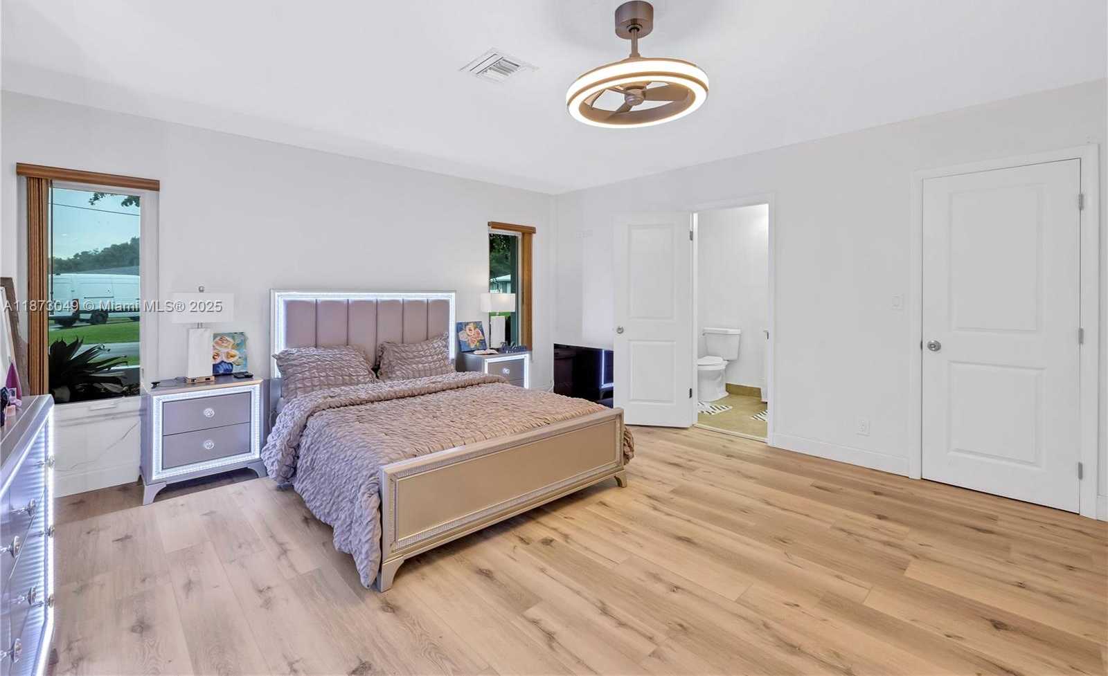 Small Image of 3211 CALLE LARGO DR, Hollywood Number 13