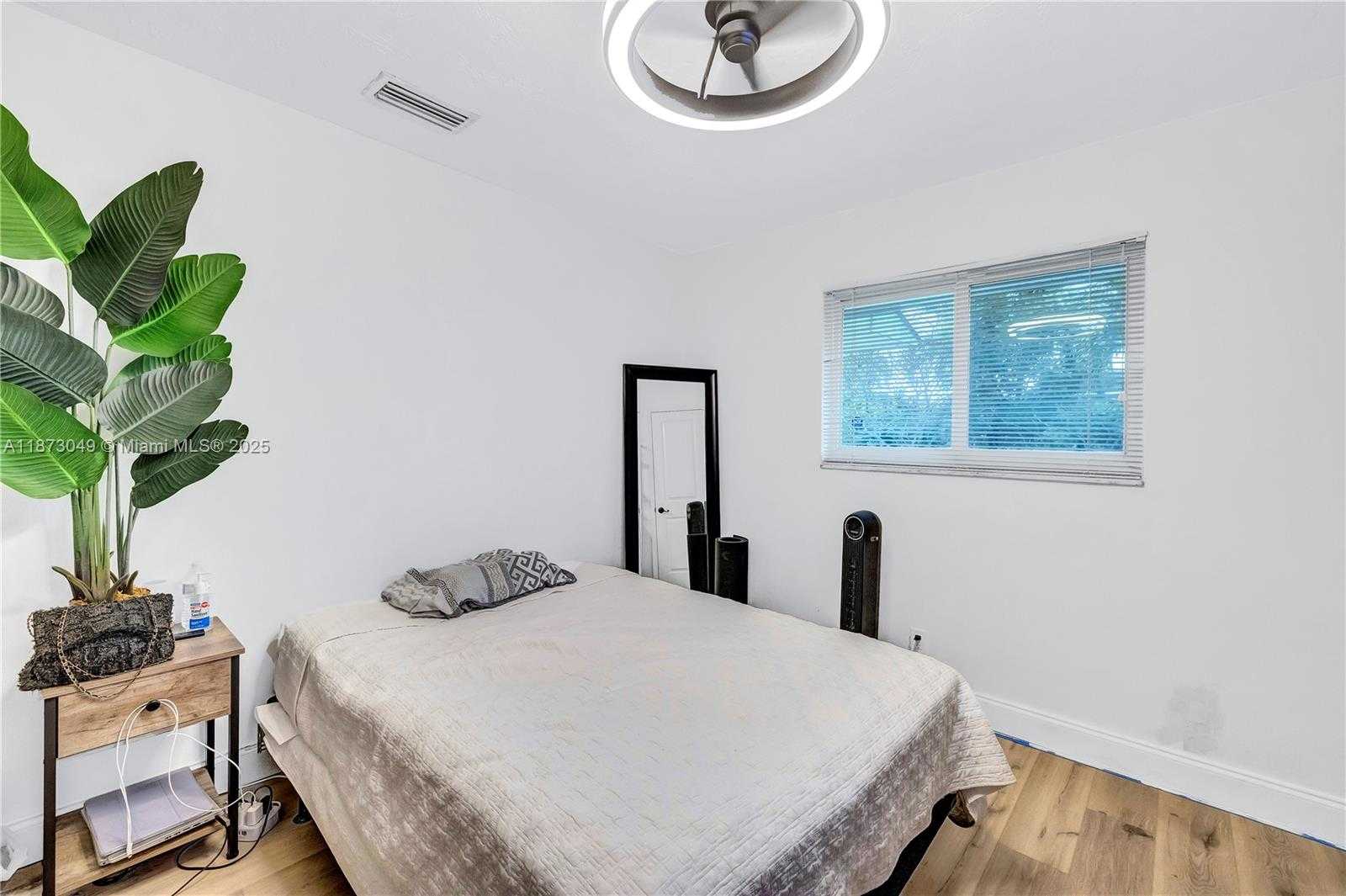 Small Image of 3211 CALLE LARGO DR, Hollywood Number 20