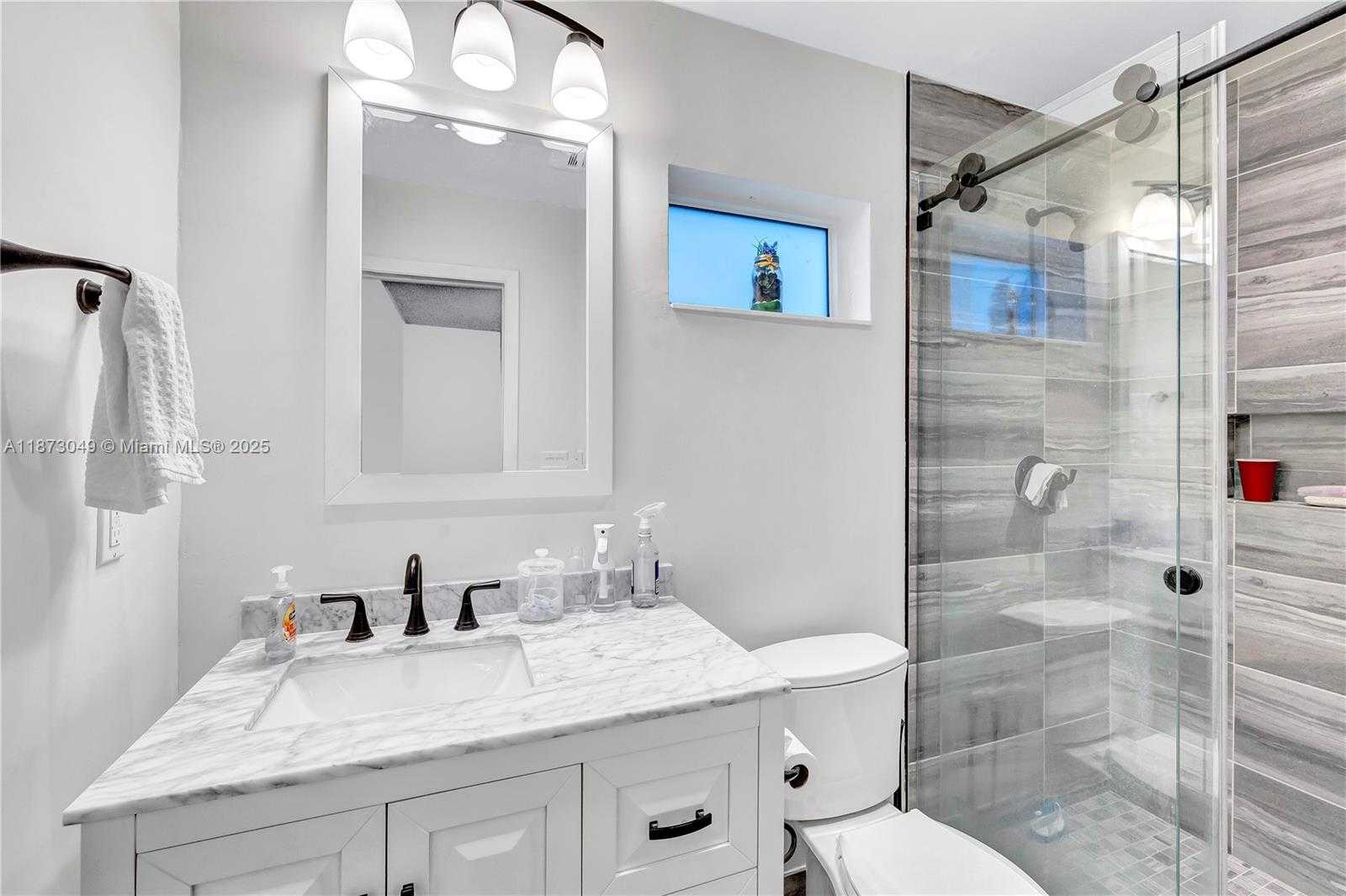 Small Image of 3211 CALLE LARGO DR, Hollywood Number 21