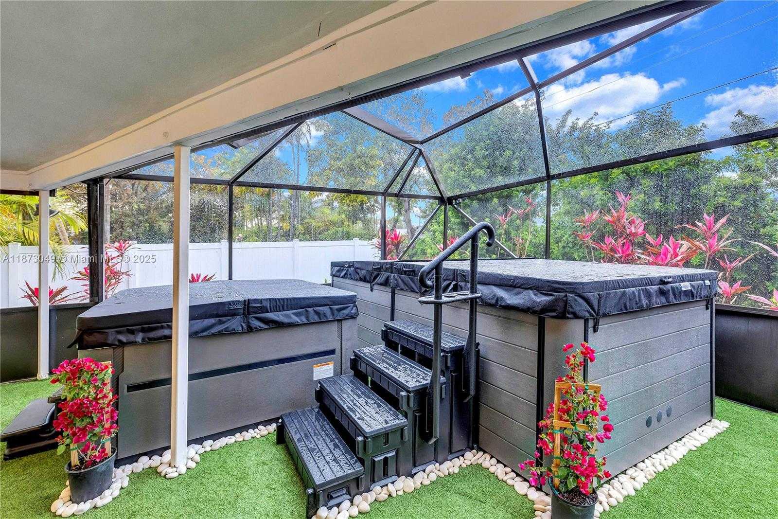 Small Image of 3211 CALLE LARGO DR, Hollywood Number 24