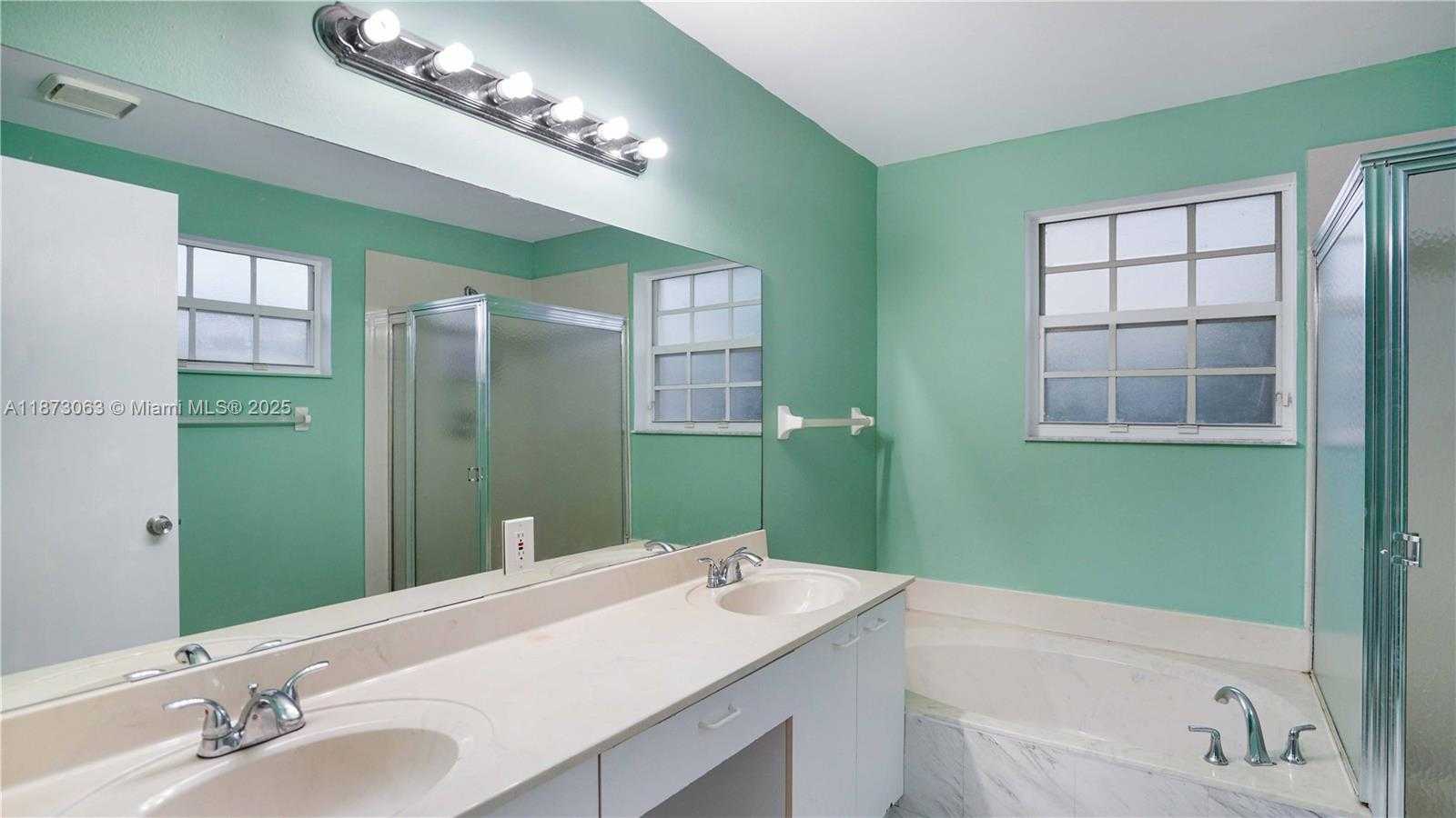 Small Image of 1498 NORTH WEST 153RD LN, Pembroke Pines Number 26
