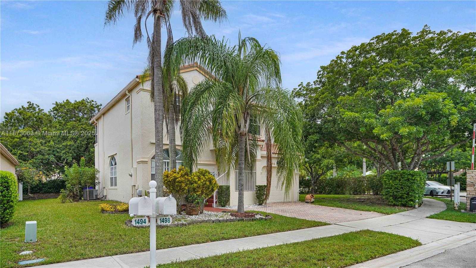 Small Image of 1498 NORTH WEST 153RD LN, Pembroke Pines Number 3