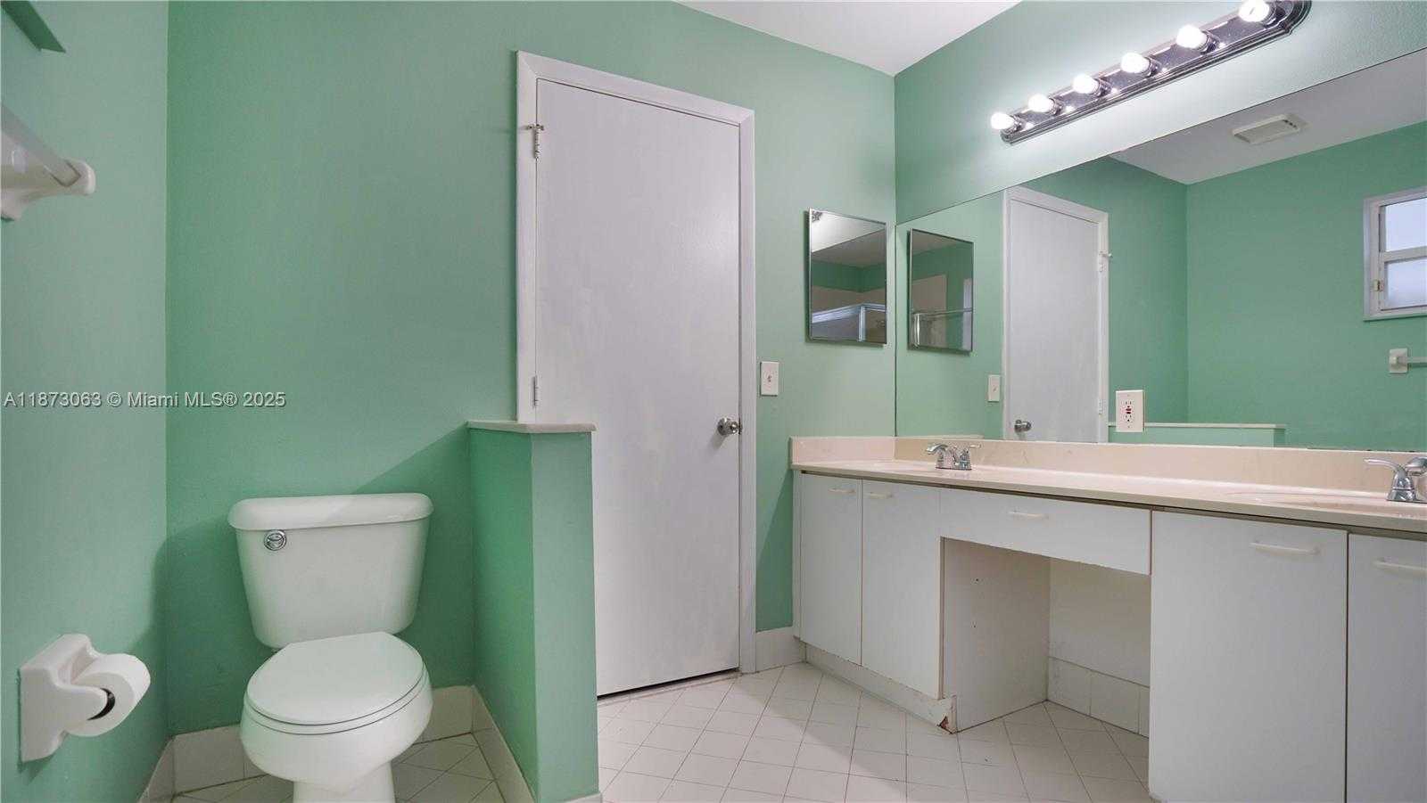 Small Image of 1498 NORTH WEST 153RD LN, Pembroke Pines Number 31