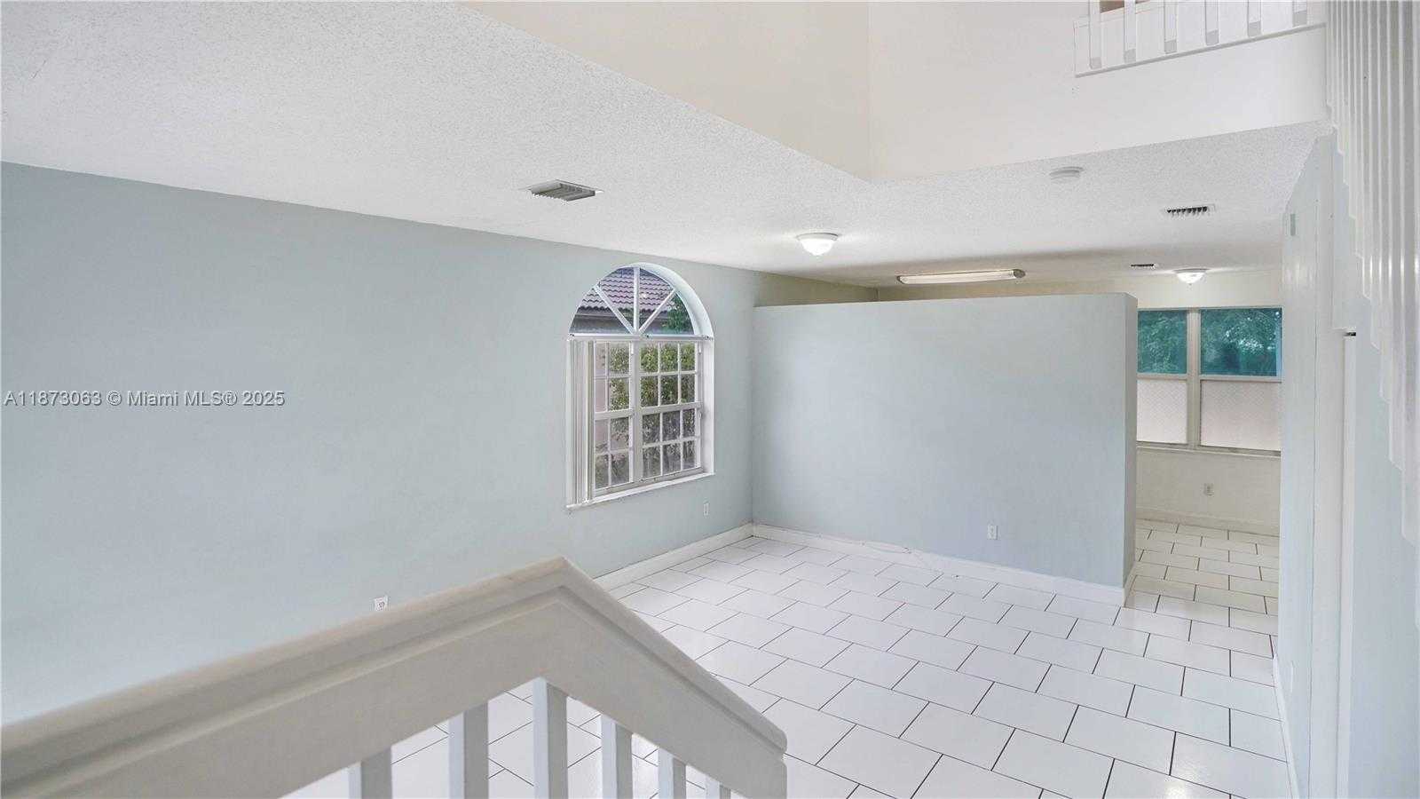 Small Image of 1498 NORTH WEST 153RD LN, Pembroke Pines Number 6