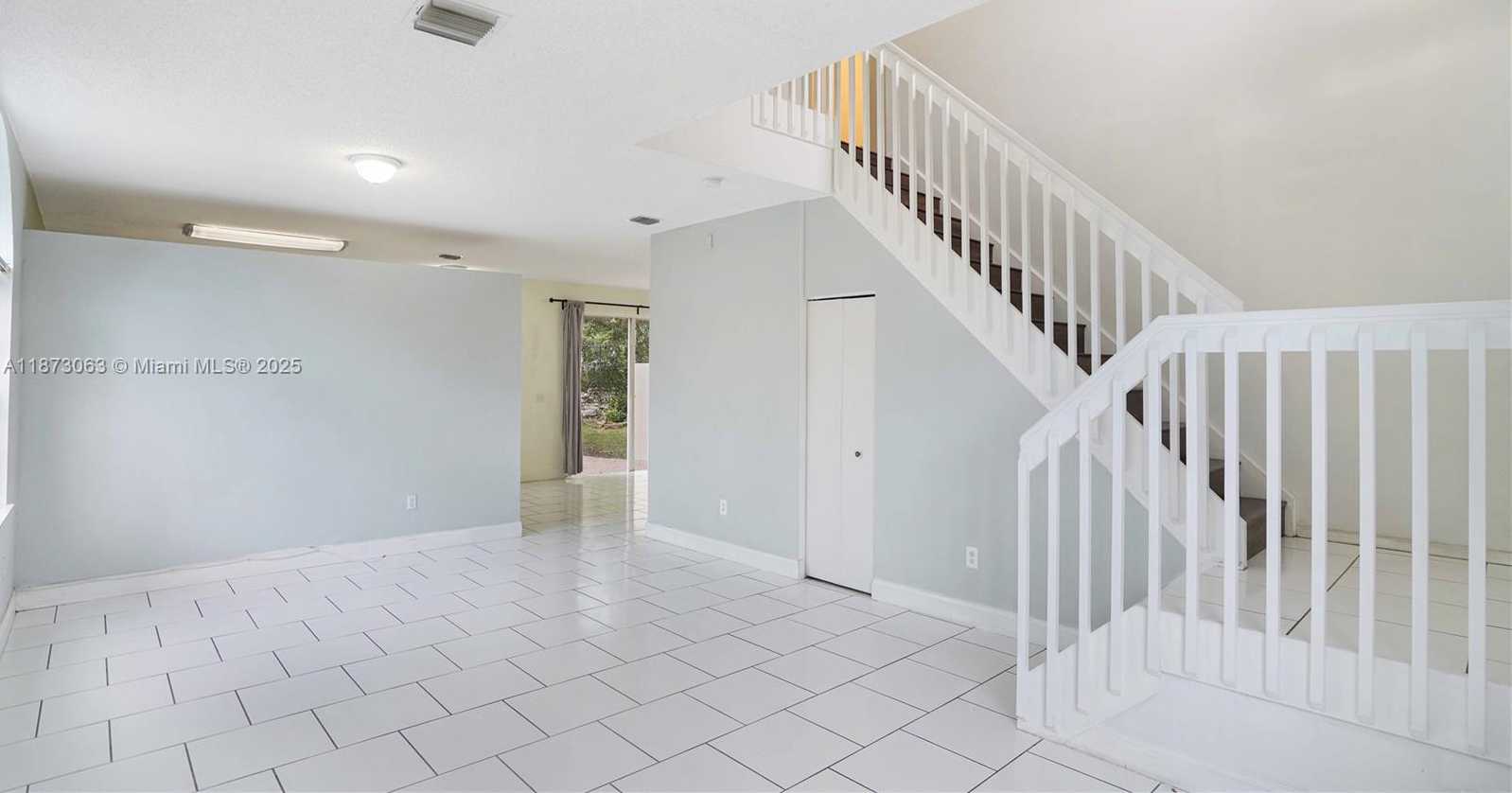 Small Image of 1498 NORTH WEST 153RD LN, Pembroke Pines Number 7