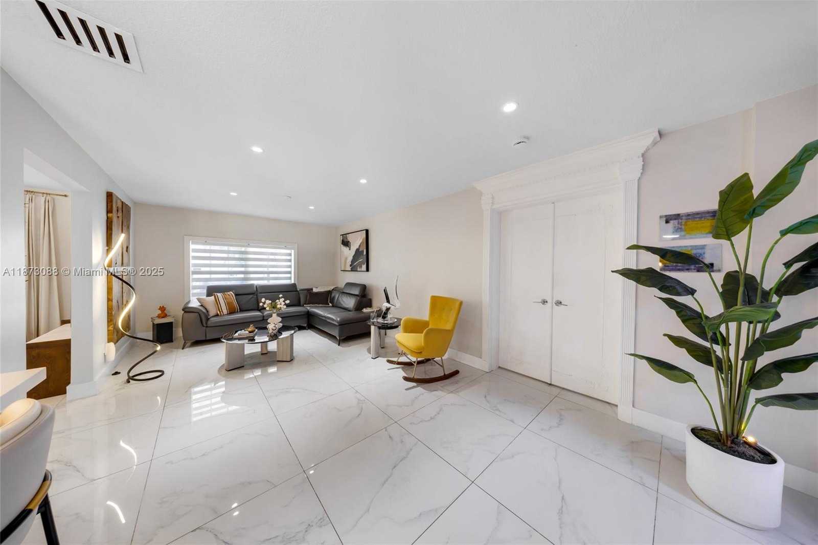 Small Image of 13215 SOUTH WEST 53RD ST, Miami Number 19