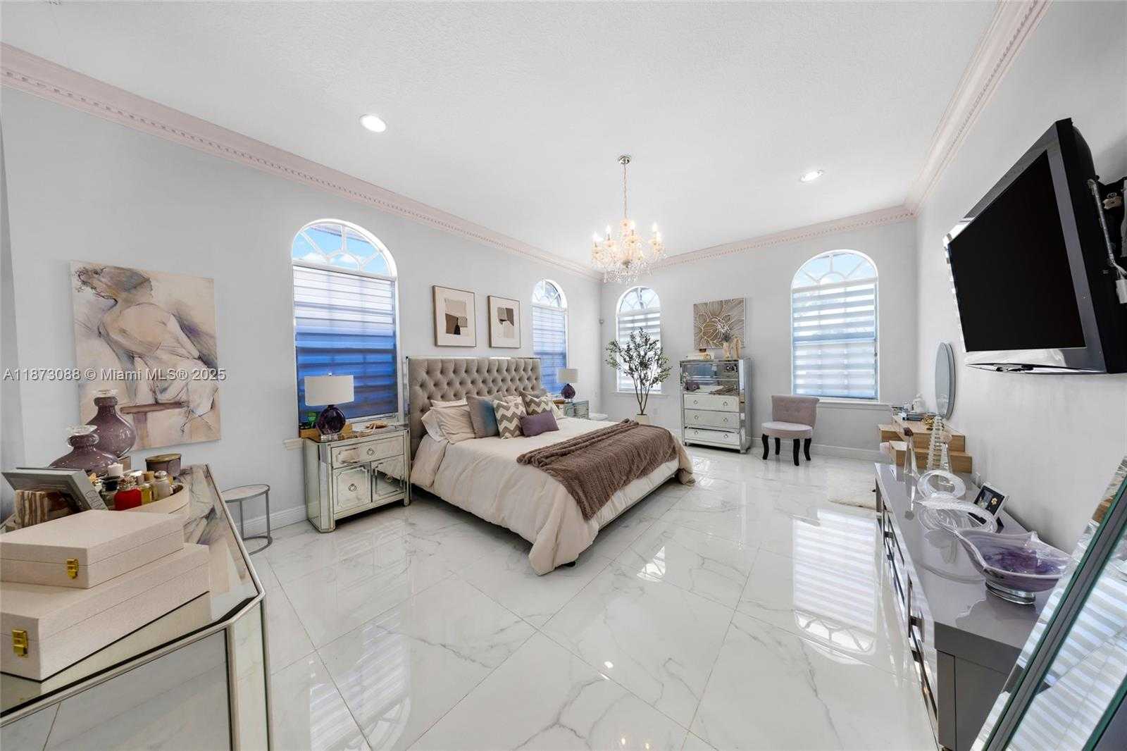 Small Image of 13215 SOUTH WEST 53RD ST, Miami Number 24