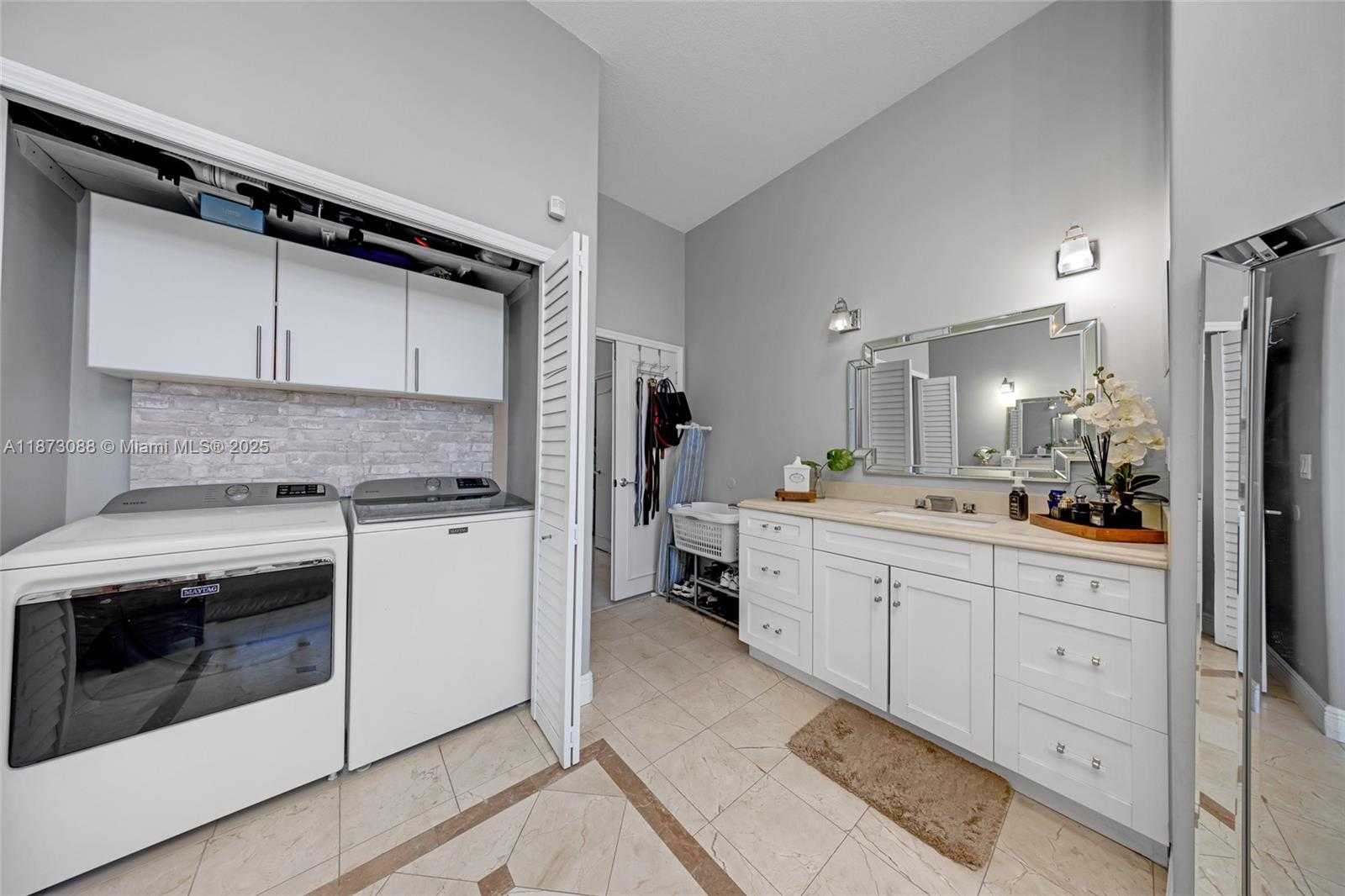 Small Image of 13215 SOUTH WEST 53RD ST, Miami Number 30