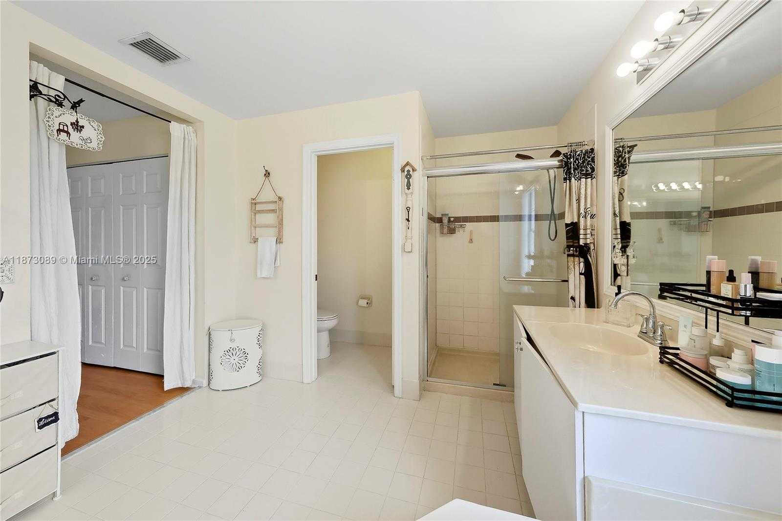 Small Image of 15025 SOUTH WEST 19TH CT, Miramar Number 16