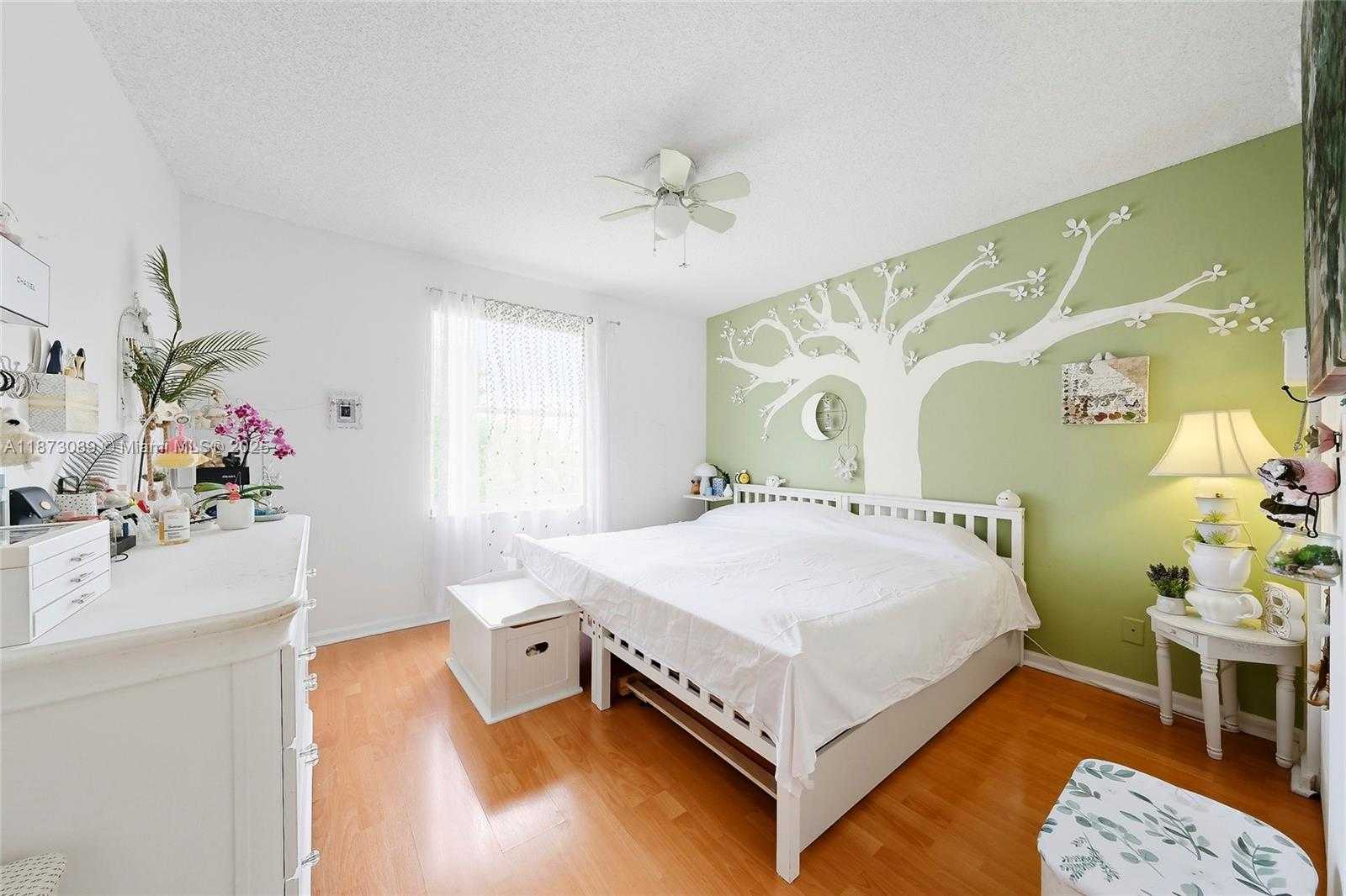 Small Image of 15025 SOUTH WEST 19TH CT, Miramar Number 17