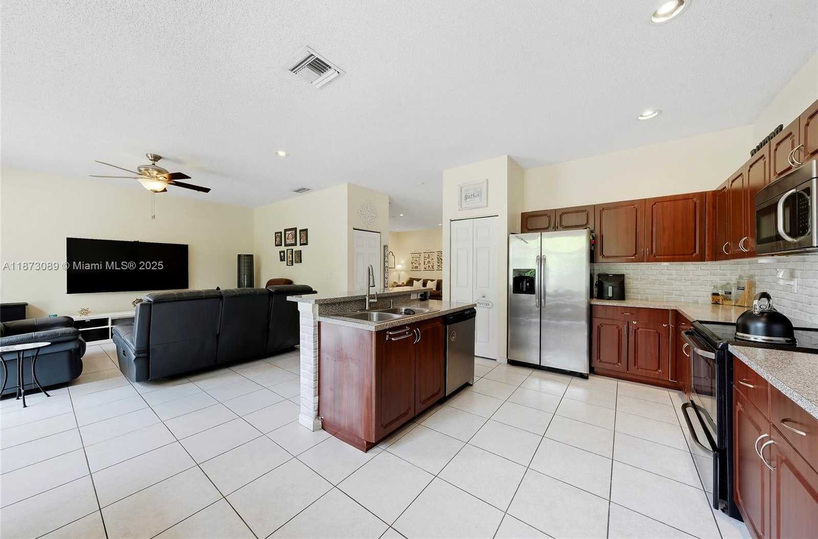 Small Image of 15025 SOUTH WEST 19TH CT, Miramar Number 2