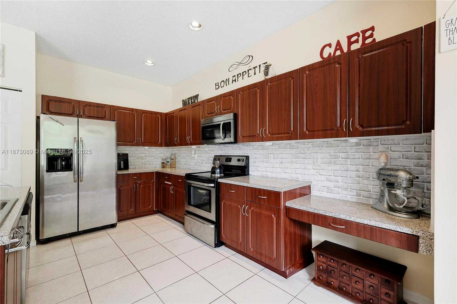 Small Image of 15025 SOUTH WEST 19TH CT, Miramar Number 4