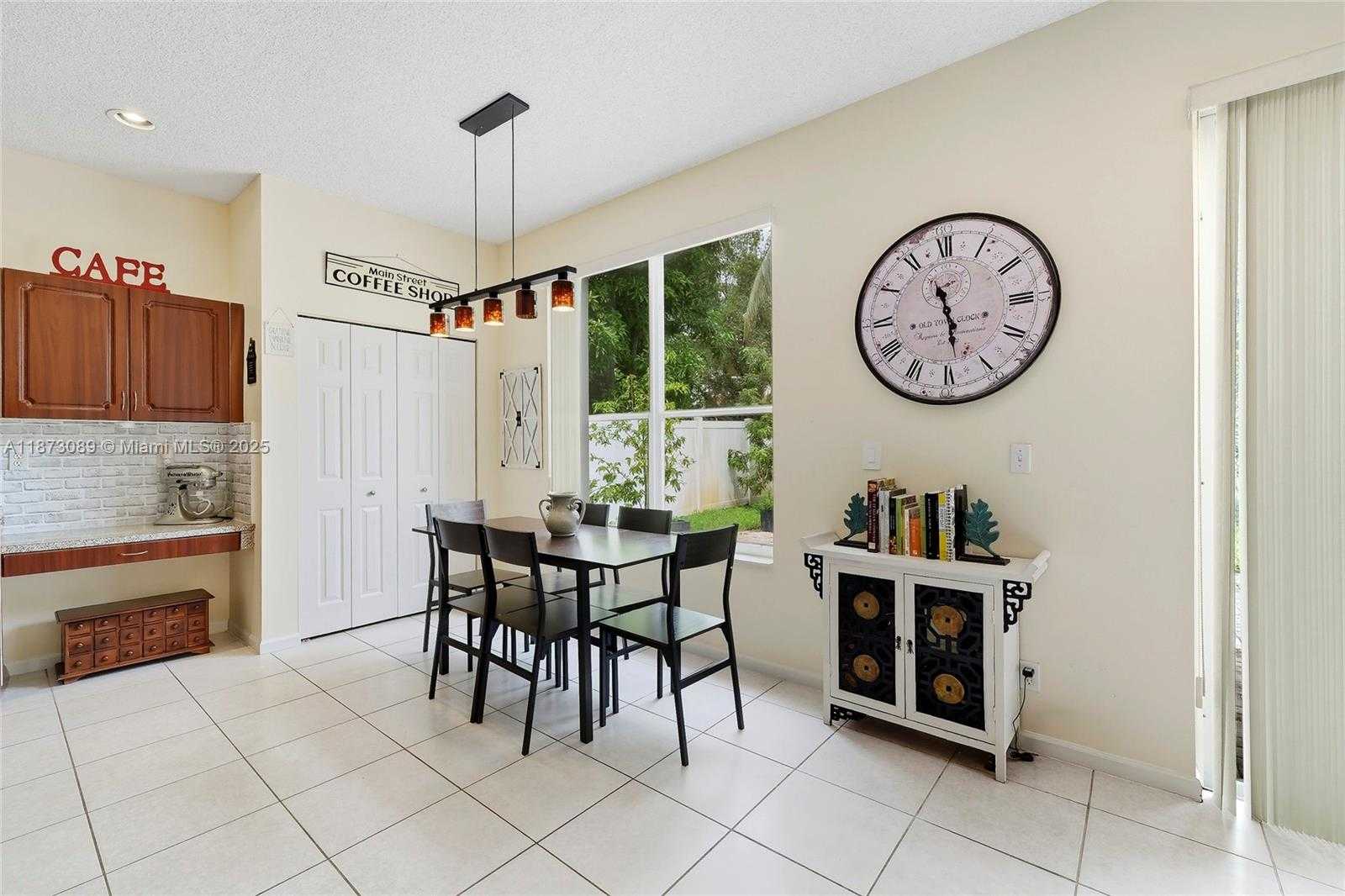 Small Image of 15025 SOUTH WEST 19TH CT, Miramar Number 5