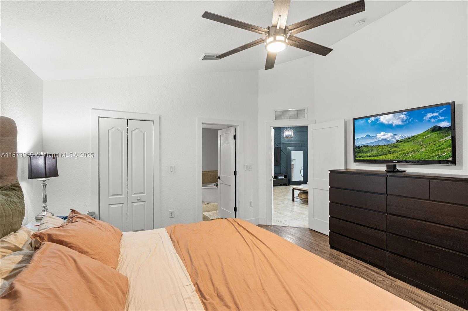 Small Image of 9261 SOUTH WEST 208TH TER, Cutler Bay Number 20
