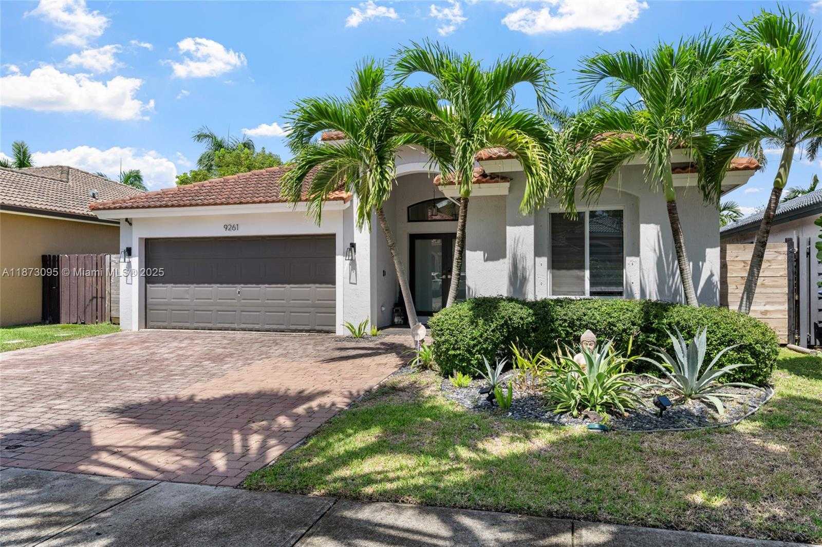 Small Image of 9261 SOUTH WEST 208TH TER, Cutler Bay Number 3