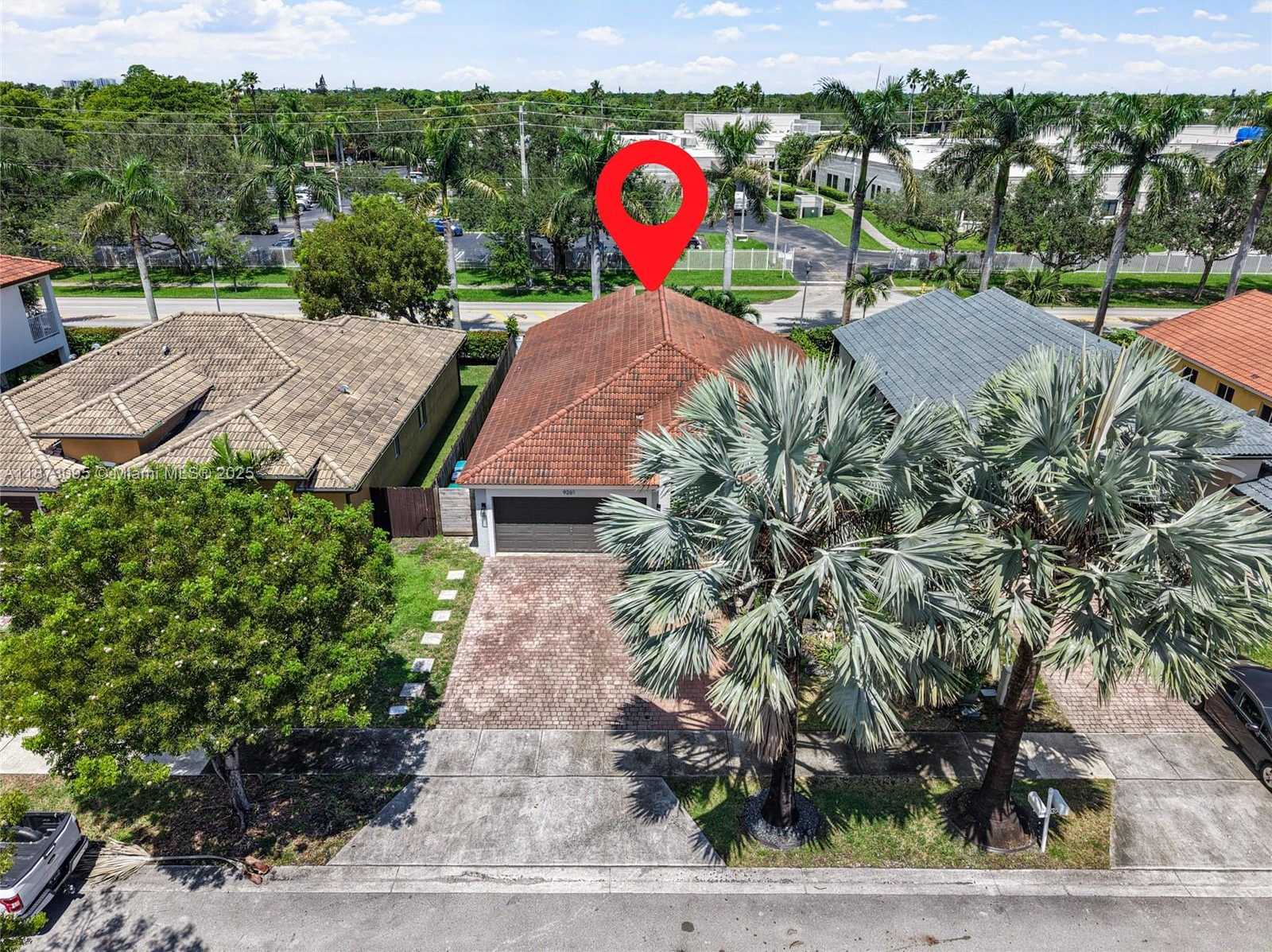 Small Image of 9261 SOUTH WEST 208TH TER, Cutler Bay Number 31