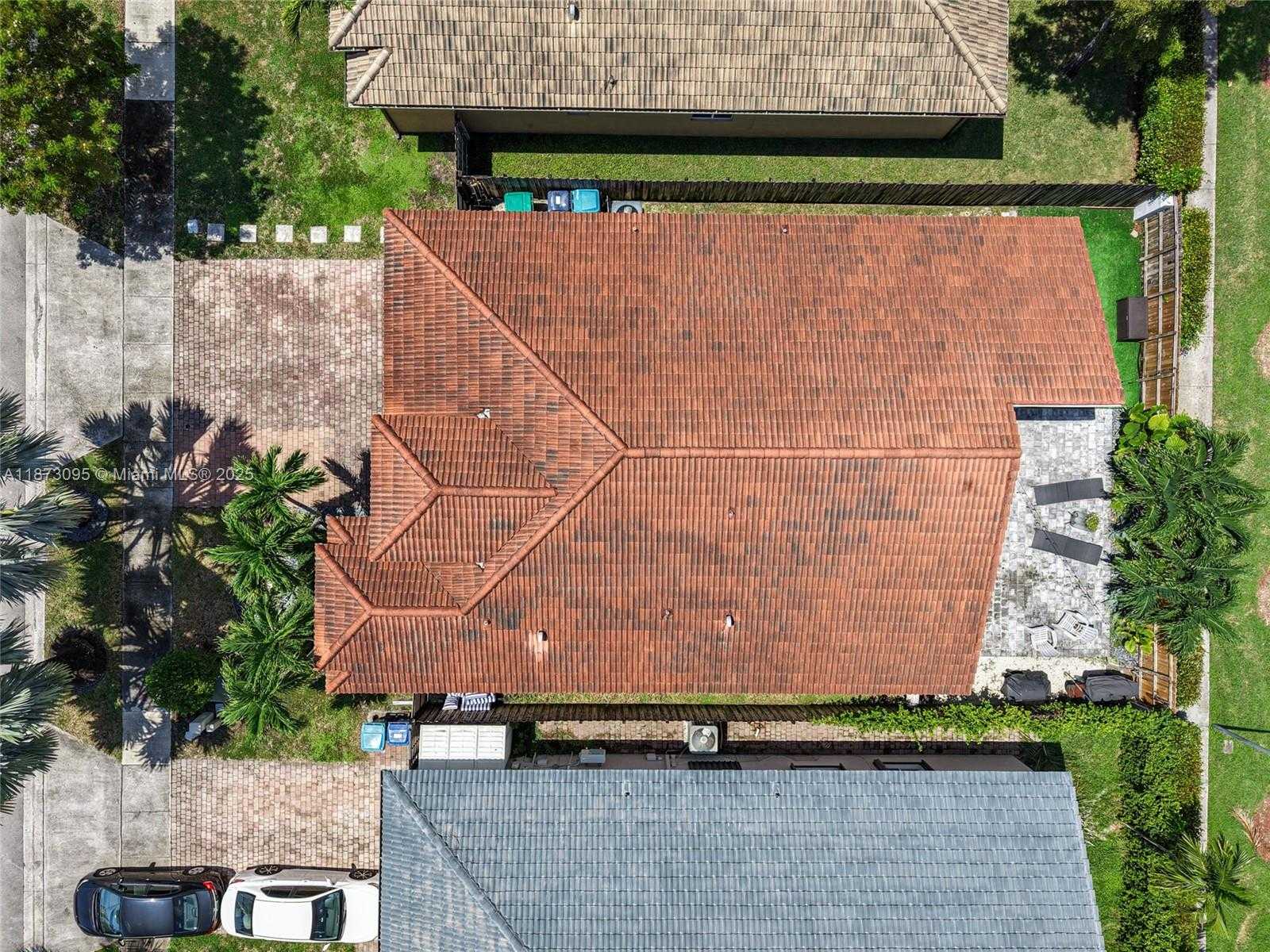 Small Image of 9261 SOUTH WEST 208TH TER, Cutler Bay Number 34