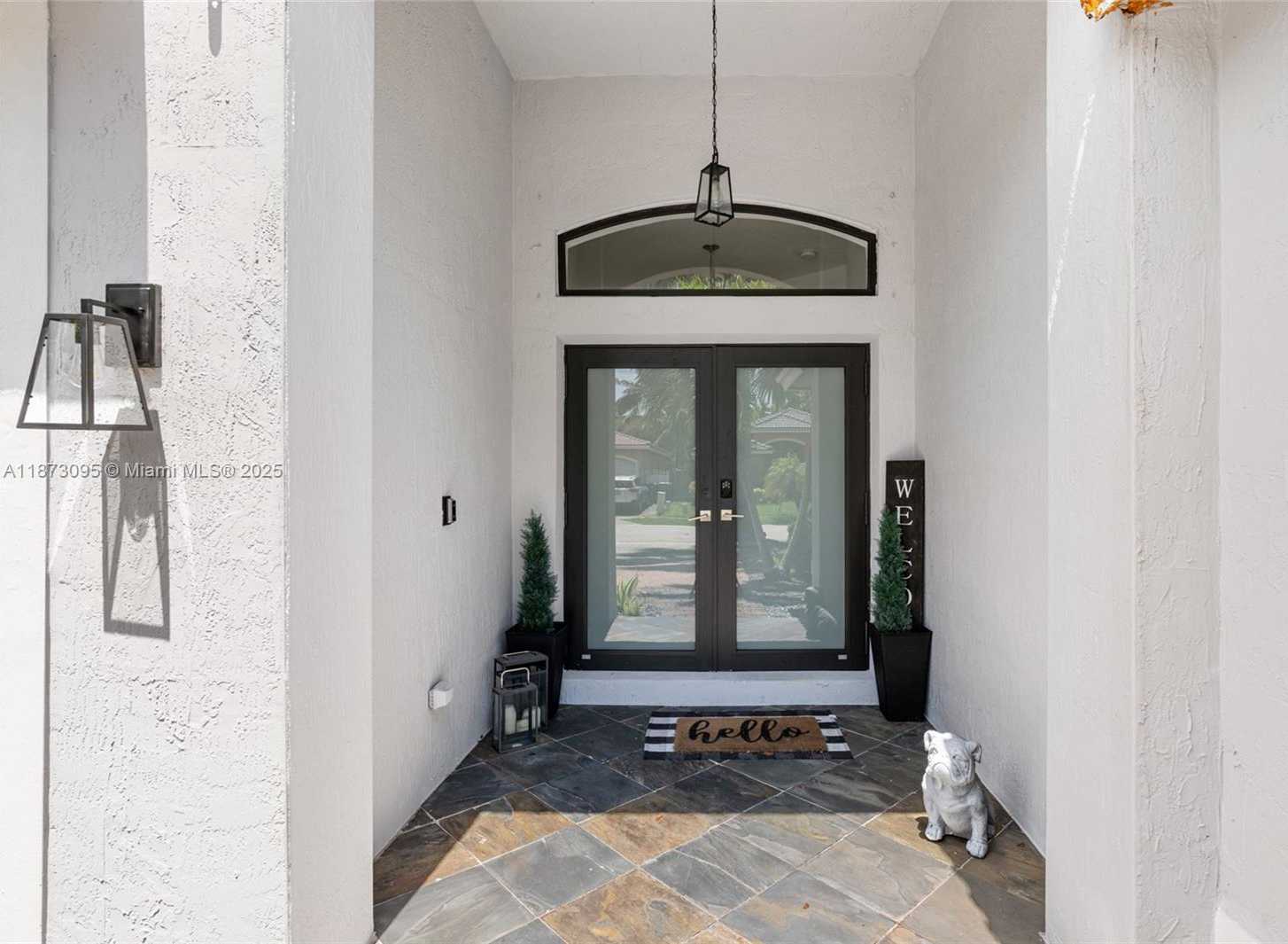 Small Image of 9261 SOUTH WEST 208TH TER, Cutler Bay Number 4