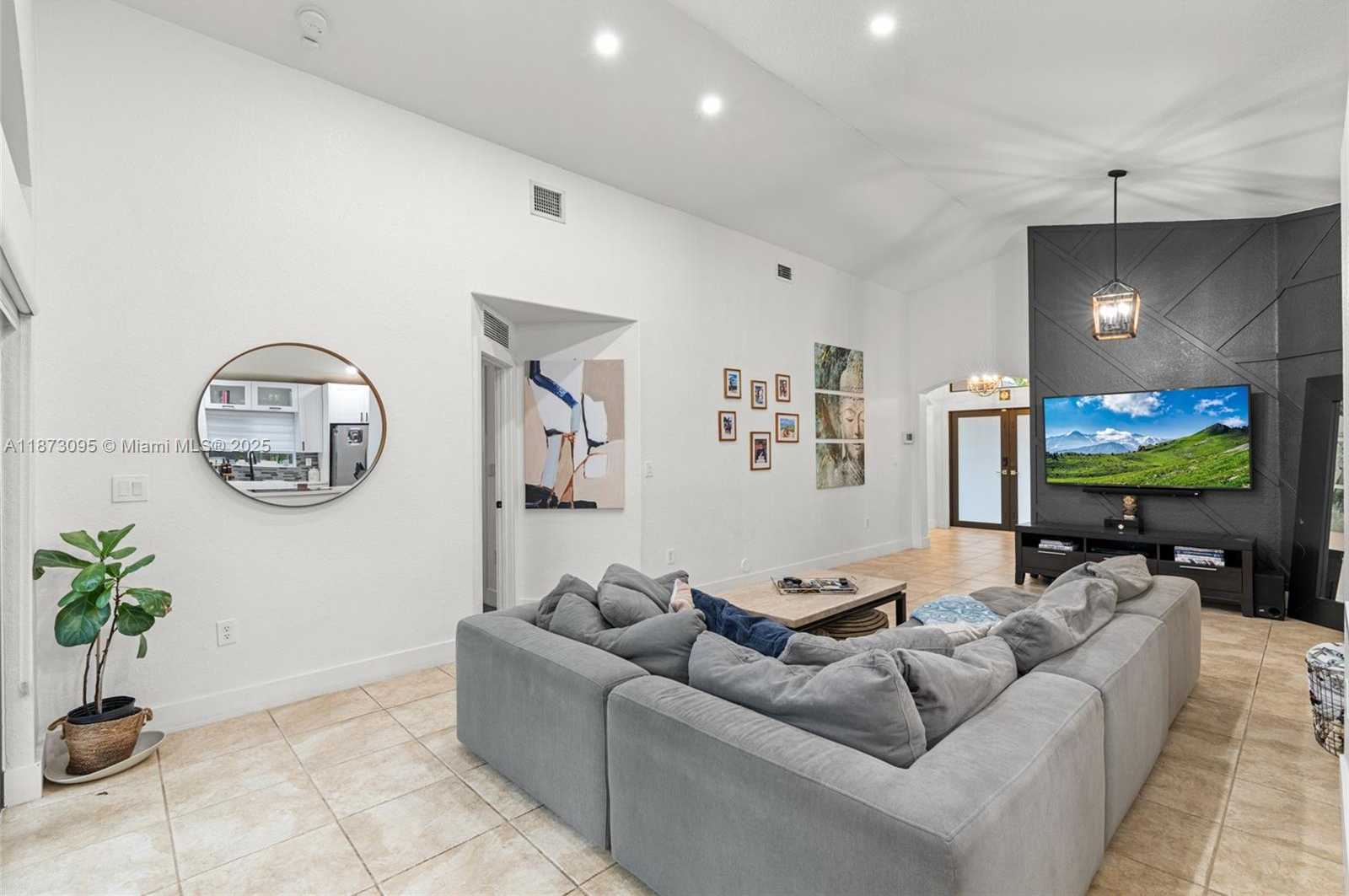 Small Image of 9261 SOUTH WEST 208TH TER, Cutler Bay Number 9
