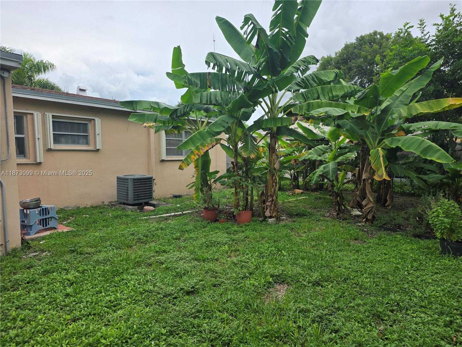 Small Image of 1010 NORTH WEST 196TH ST, Miami Gardens Number 5