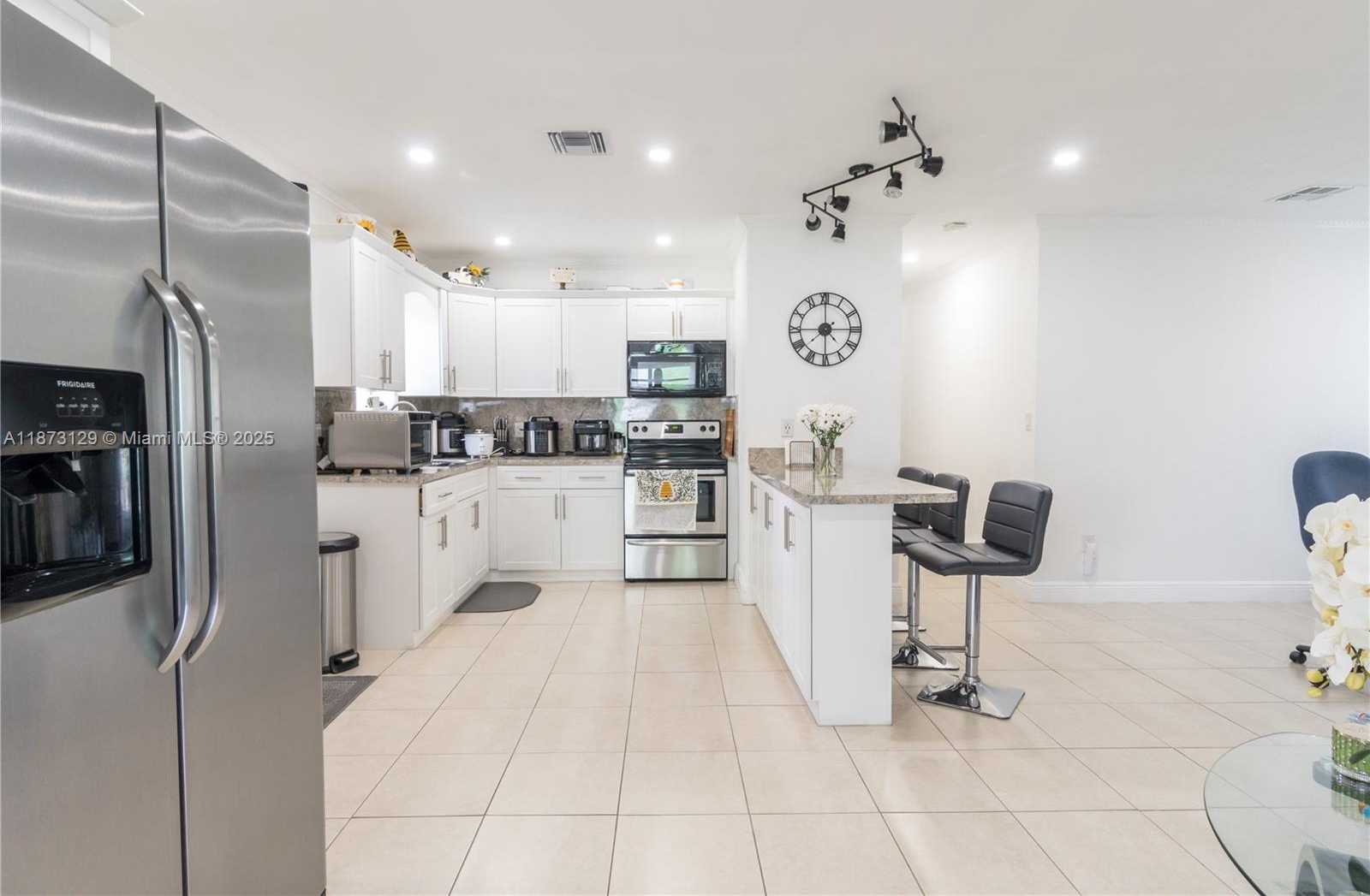 Small Image of 3291 NORTH WEST 171ST TER, Miami Gardens Number 11