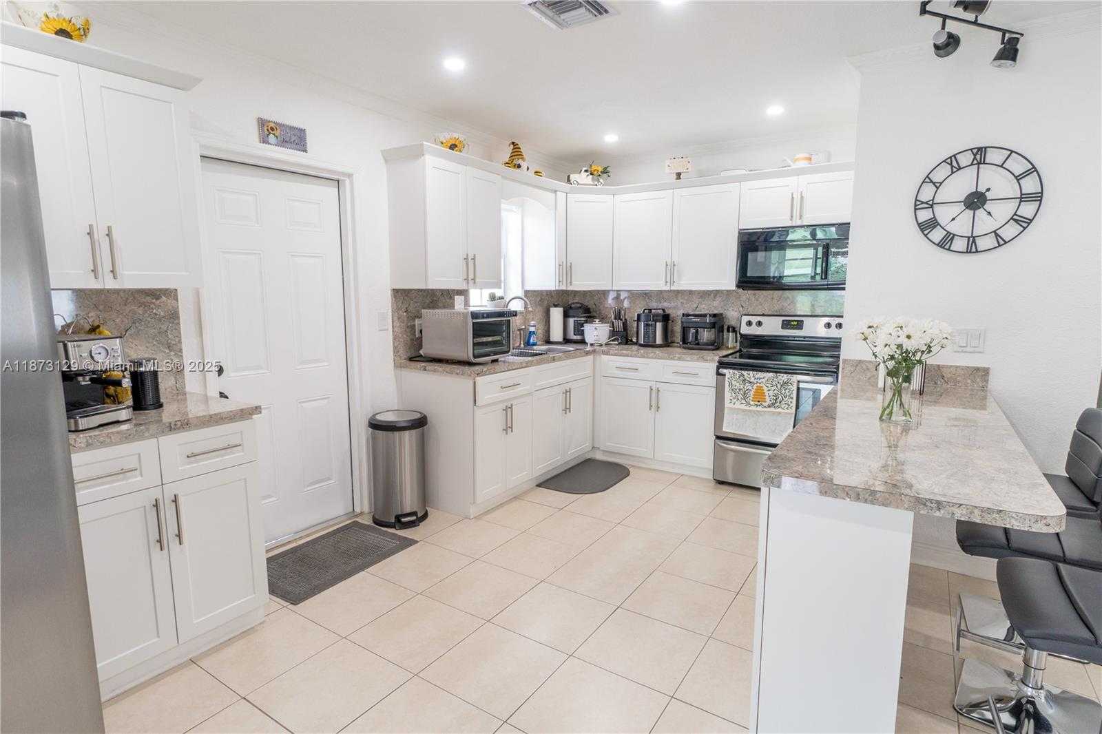 Small Image of 3291 NORTH WEST 171ST TER, Miami Gardens Number 12