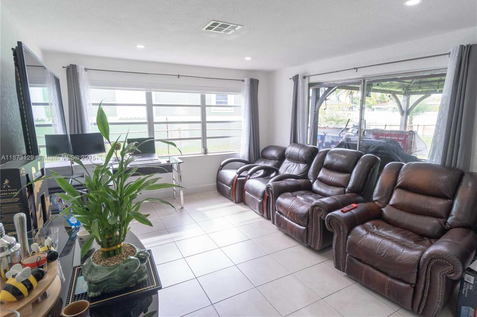 Small Image of 3291 NORTH WEST 171ST TER, Miami Gardens Number 16