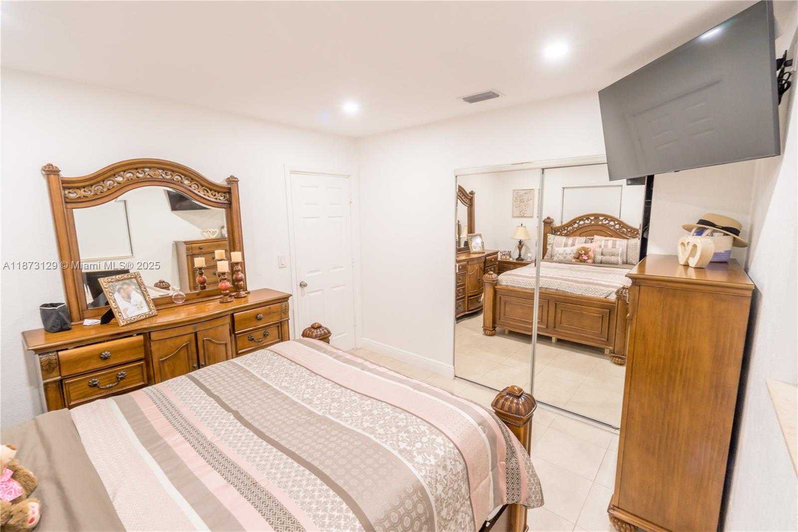 Small Image of 3291 NORTH WEST 171ST TER, Miami Gardens Number 17
