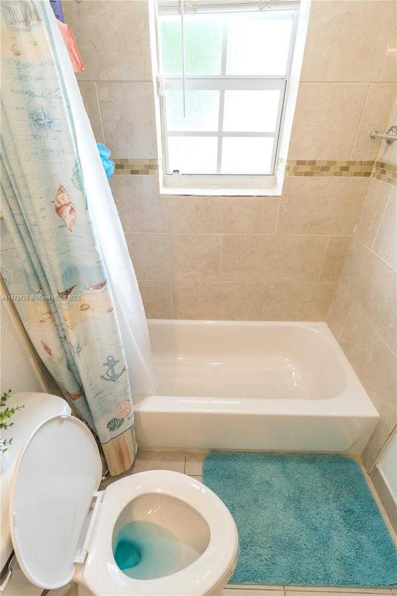 Small Image of 3291 NORTH WEST 171ST TER, Miami Gardens Number 32