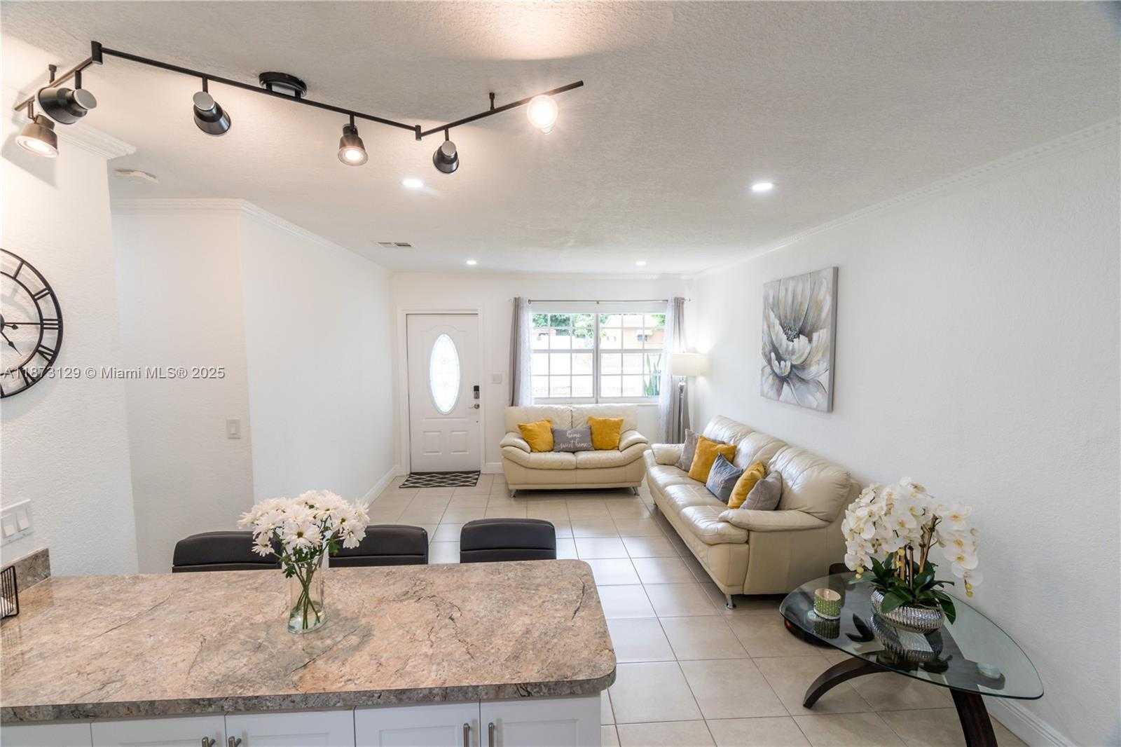 Small Image of 3291 NORTH WEST 171ST TER, Miami Gardens Number 4