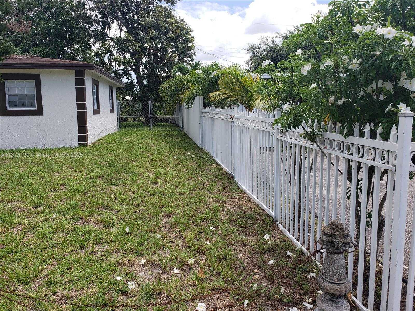 Small Image of 3291 NORTH WEST 171ST TER, Miami Gardens Number 51