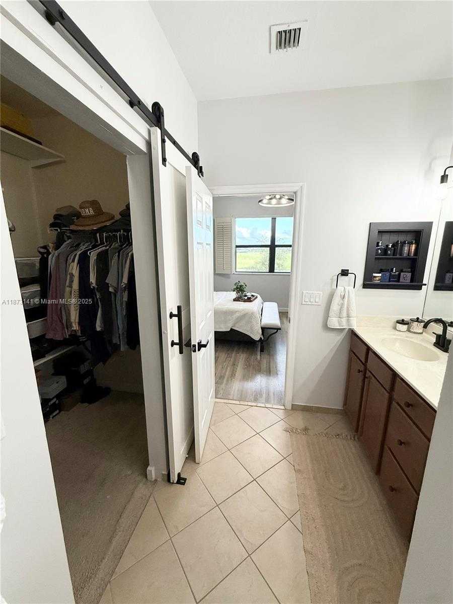 Small Image of 3372 SOUTH EAST 7TH CT, Homestead Number 18