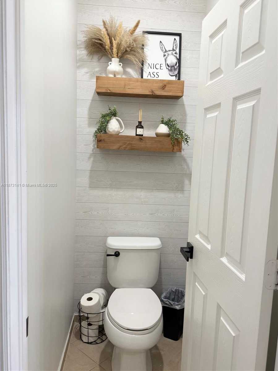 Small Image of 3372 SOUTH EAST 7TH CT, Homestead Number 24